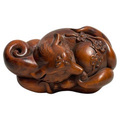 Netsuke japonés antiguo de madera 'Búfalo' años 20 Taisho