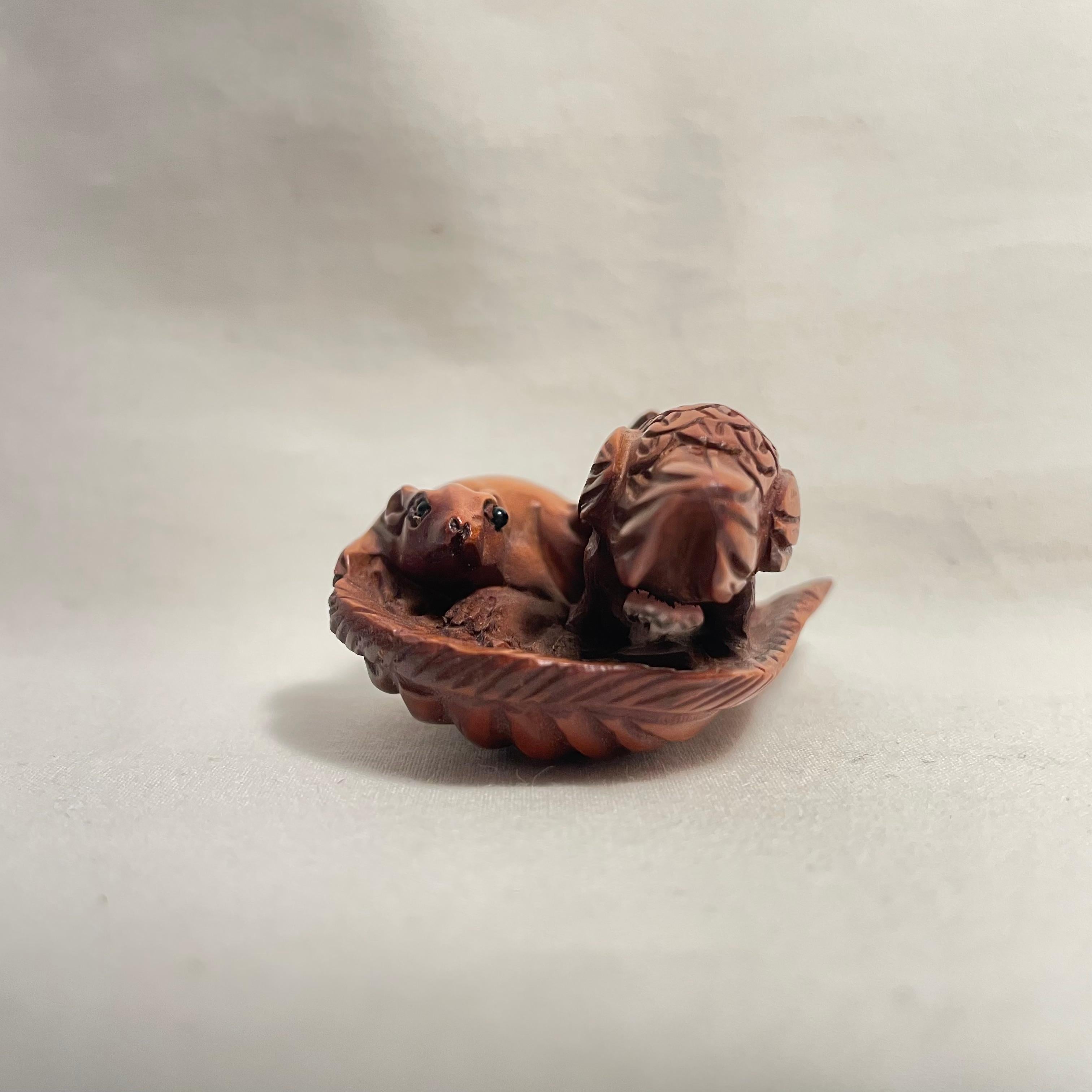 Hand-Carved Japanese Antique Wooden Netsuke 'mouse and rooster' 1920s Taisho era For Sale