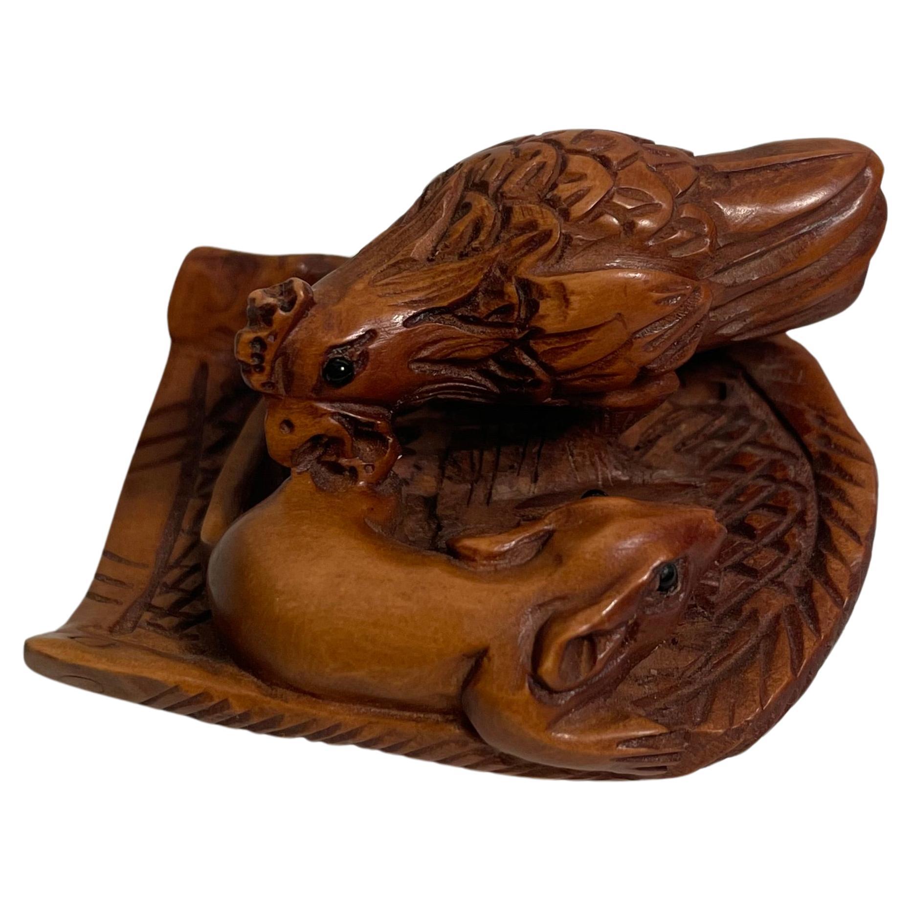 Netsuke japonés antiguo de madera 'ratón y gallo' años 20 era Taisho