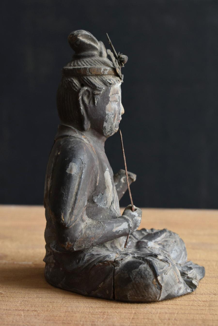 Kleine japanische antike Holzstatue eines Buddhas aus der japanischen Edo-Periode / 17. bis 18. Jahrhundert  im Angebot 3