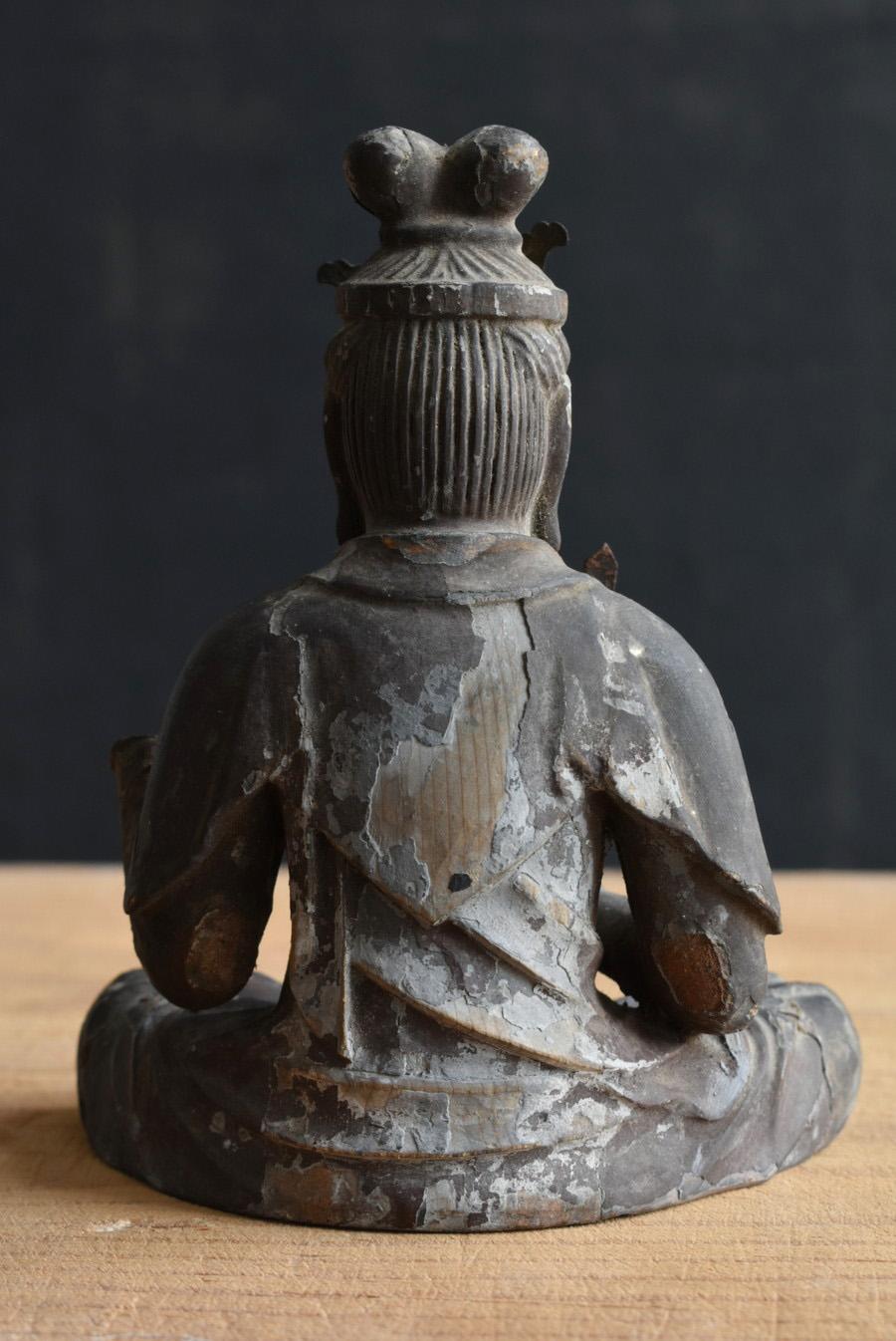 Kleine japanische antike Holzstatue eines Buddhas aus der japanischen Edo-Periode / 17. bis 18. Jahrhundert  im Angebot 4