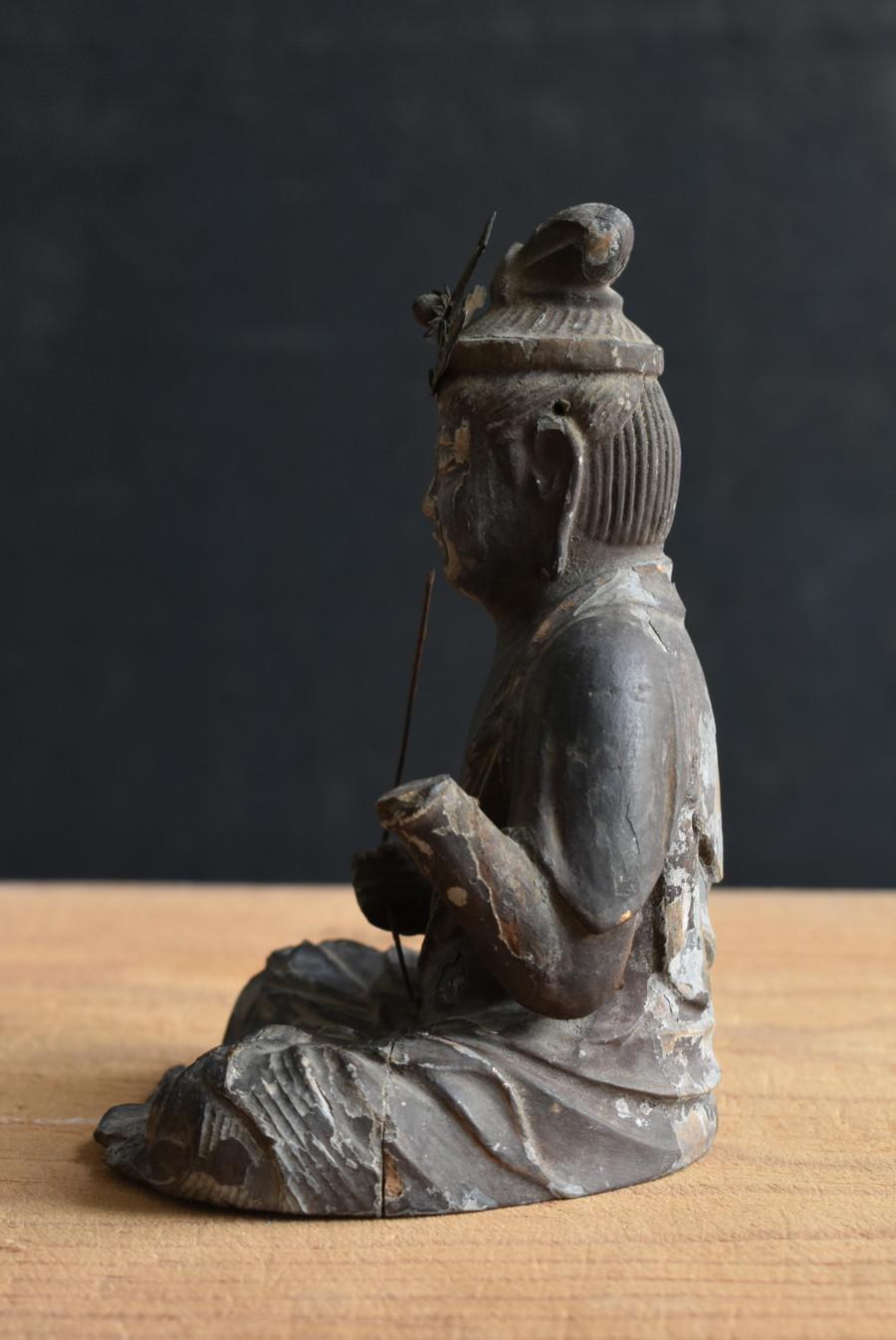 Kleine japanische antike Holzstatue eines Buddhas aus der japanischen Edo-Periode / 17. bis 18. Jahrhundert  im Angebot 2