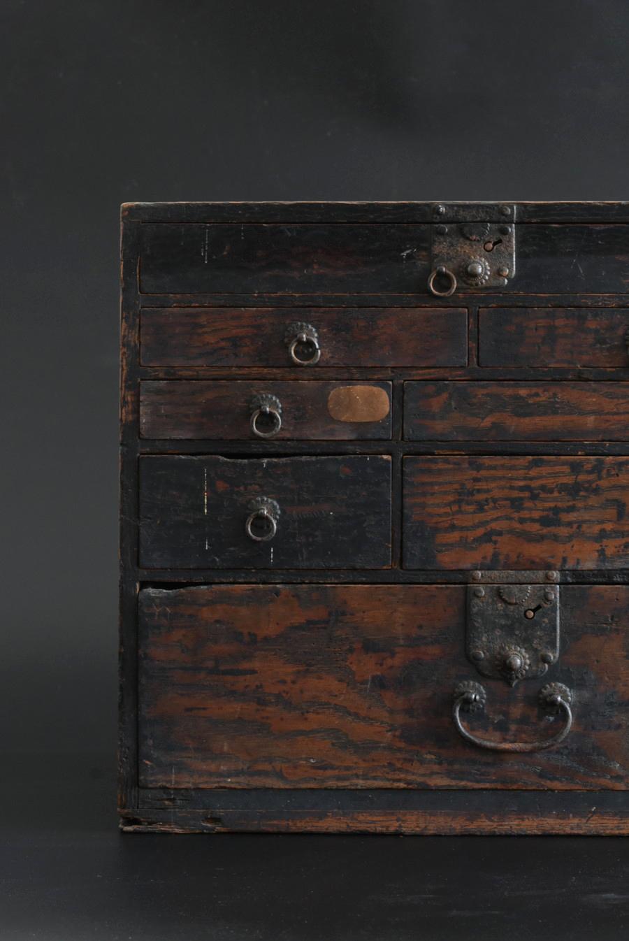 Edo Japanese antique wooden small drawer / 1800-1912 / Wabi-sabi furniture