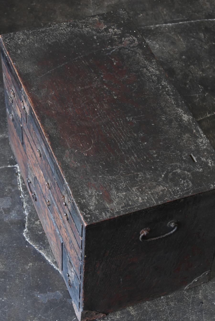 Japanese antique wooden small drawer / 1800-1912 / Wabi-sabi furniture In Good Condition In Sammu-shi, Chiba