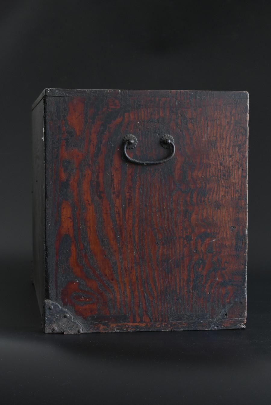 Japanese antique wooden small drawer / 1800-1912 / Wabi-sabi furniture 1
