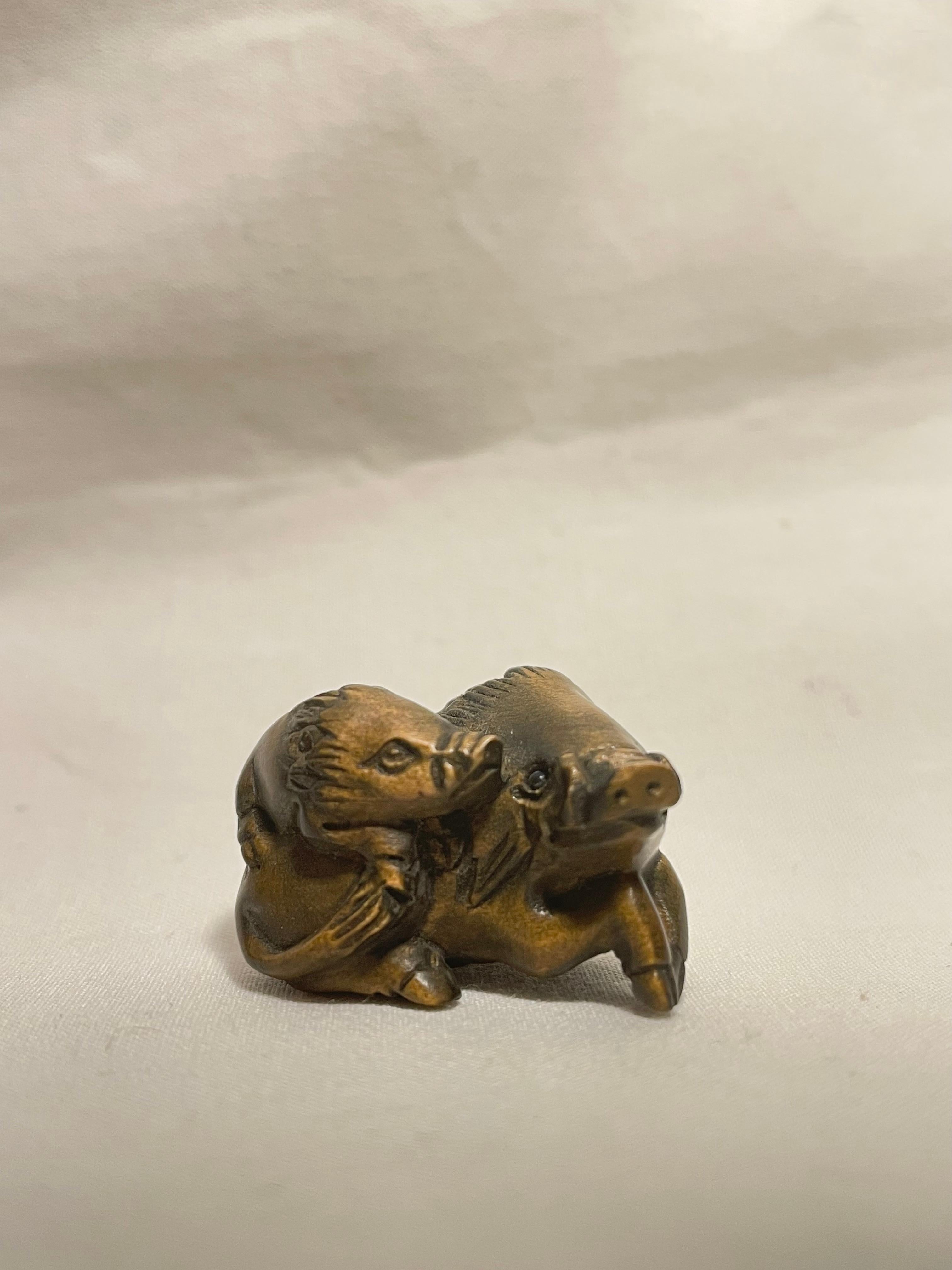 Showa Japanese Antique Wooden Small Netsuke 'Two wild boar' 1960s For Sale