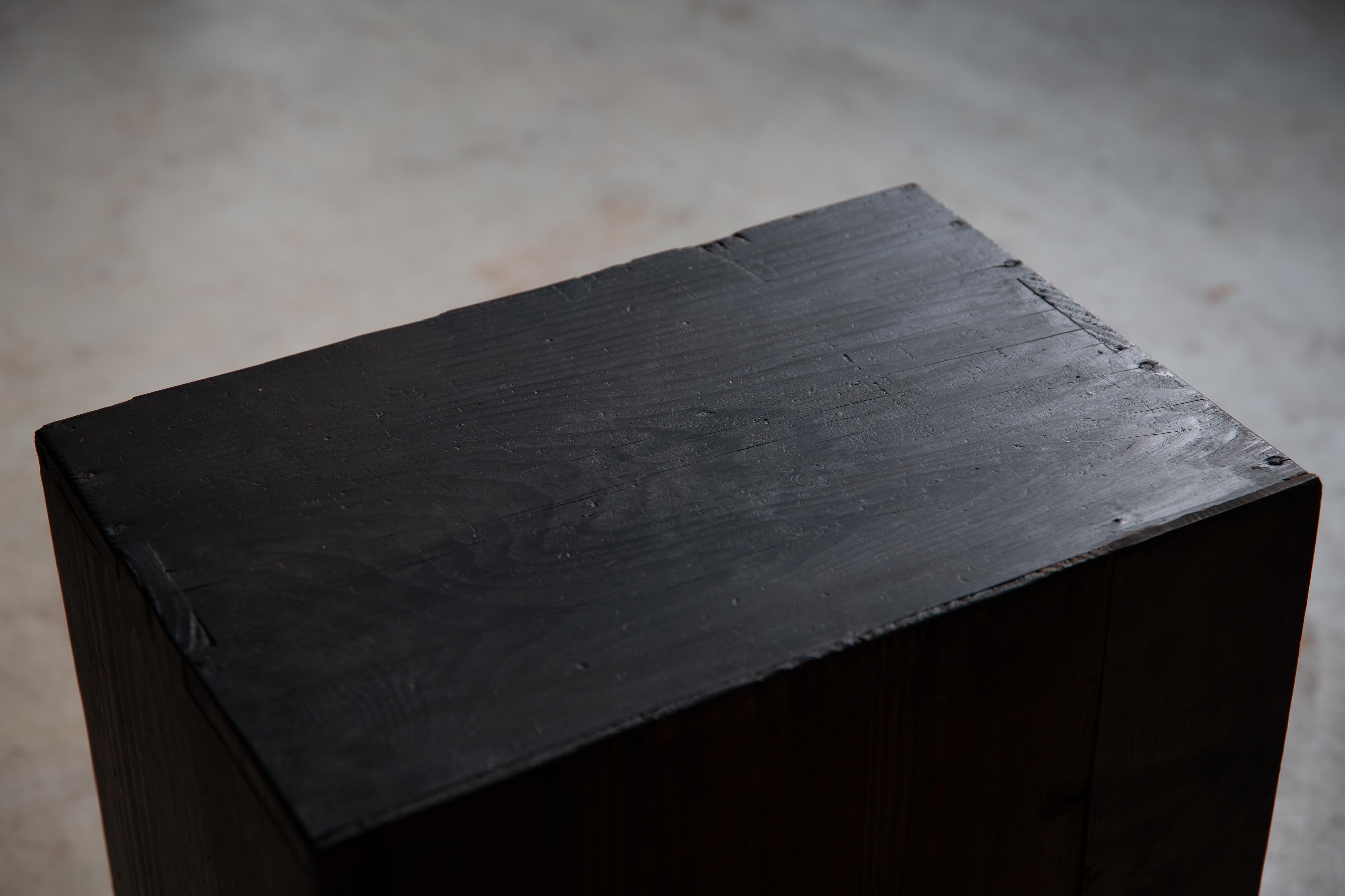 Japanese antique wooden small tansu cabinet box, 1860s-1920s wabi sabi For Sale 10