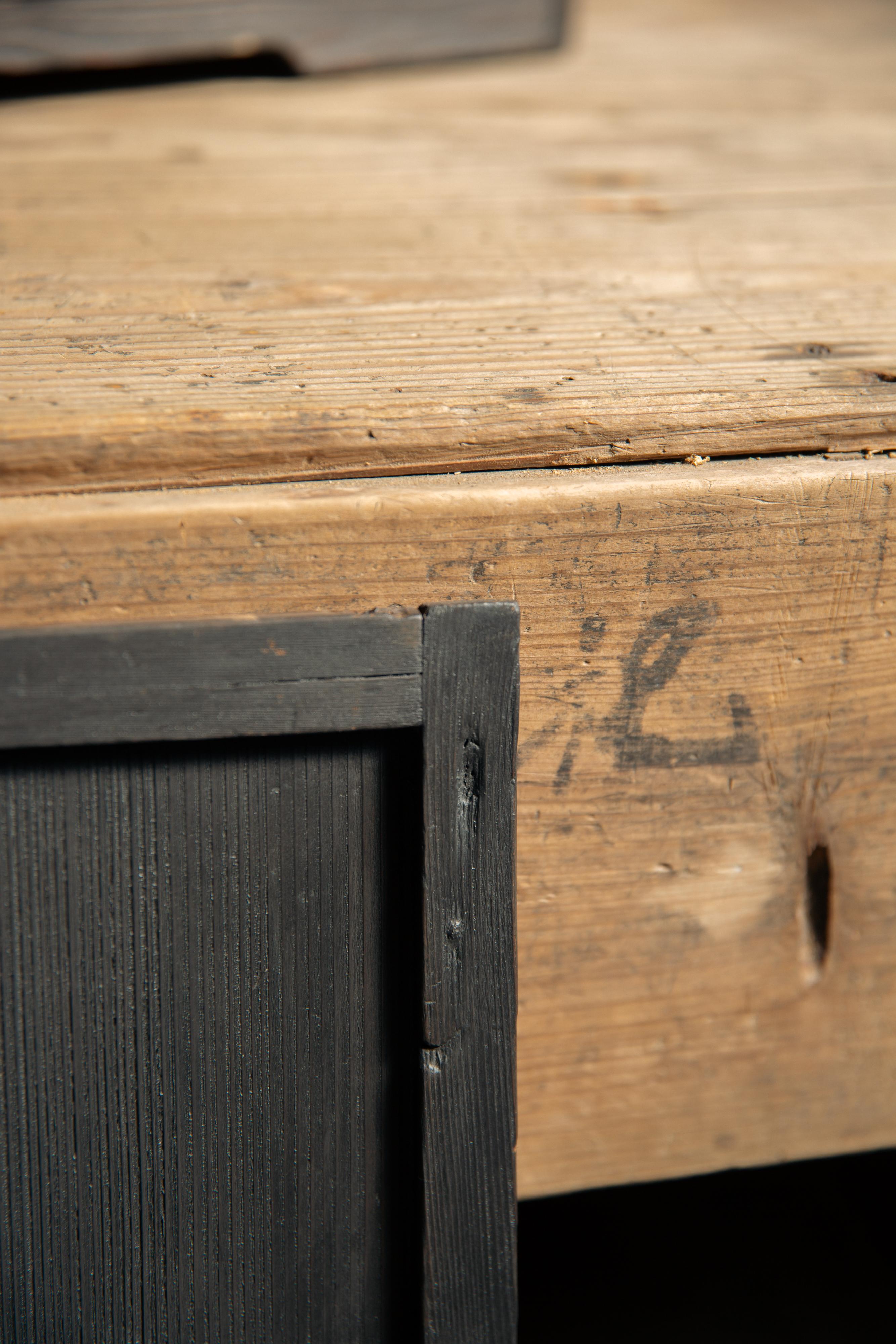 Japanese antique wooden small tansu cabinet box, 1860s-1920s wabi sabi For Sale 12