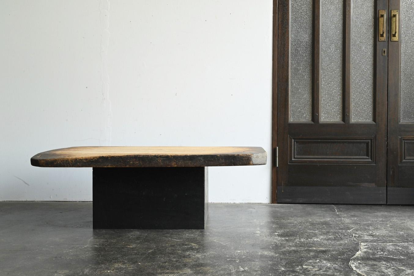 Mesa de sofá japonesa antigua de madera/Siglo XIX tardío/Mesa baja wabi-sabi Carpintería en venta