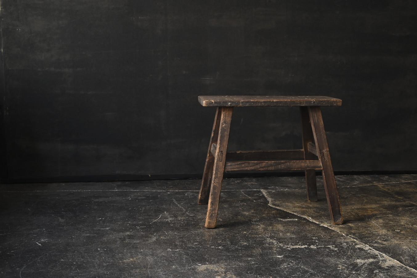 Woodwork Japanese antique wooden stool/1900-1920/small chair For Sale