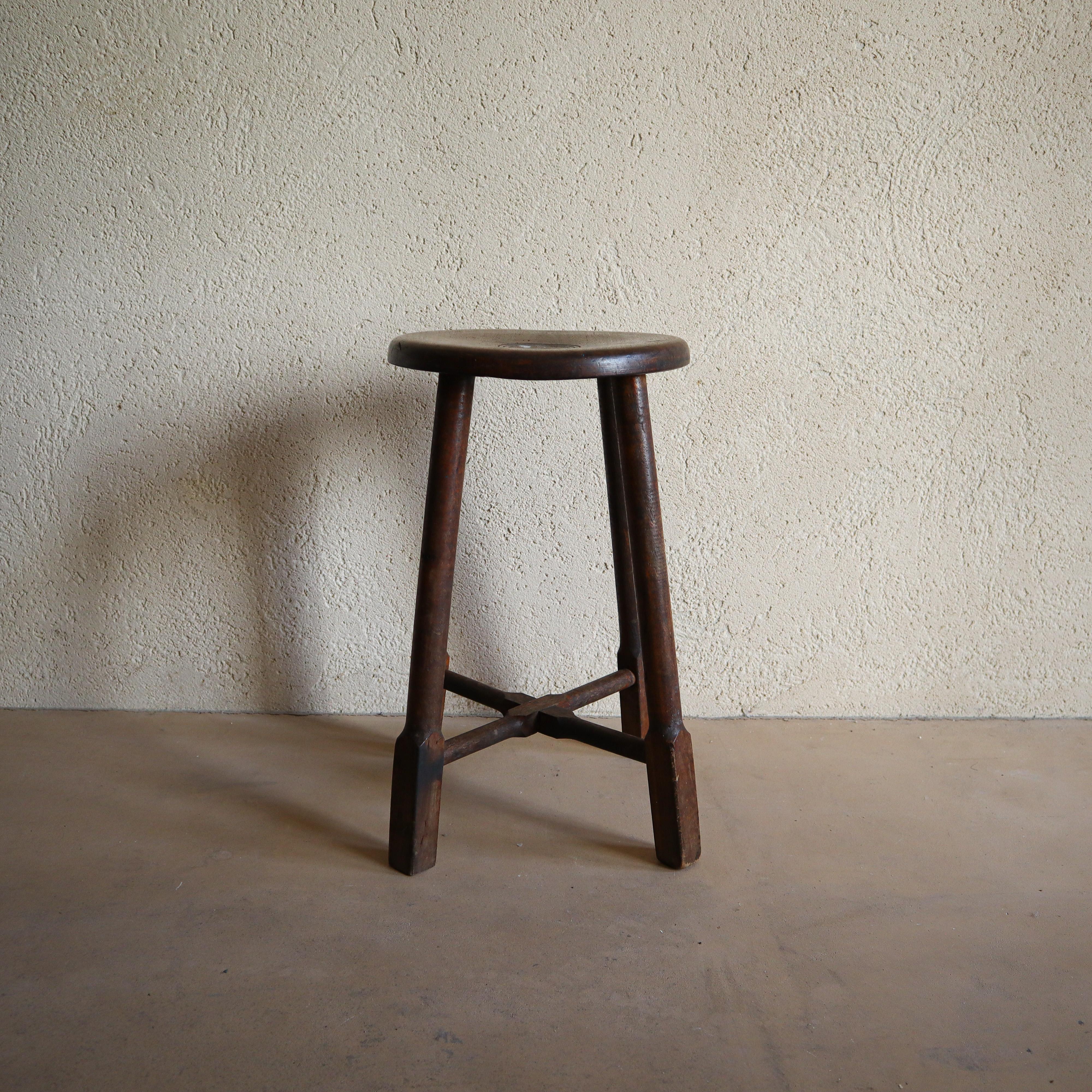 Antique handmade wooden stool showcasing traditional Japanese craftsmanship. Structurally sound with a beautiful patina, this stool is not only a piece of history but functional art that can be used for daily seating.

Country of Origin: