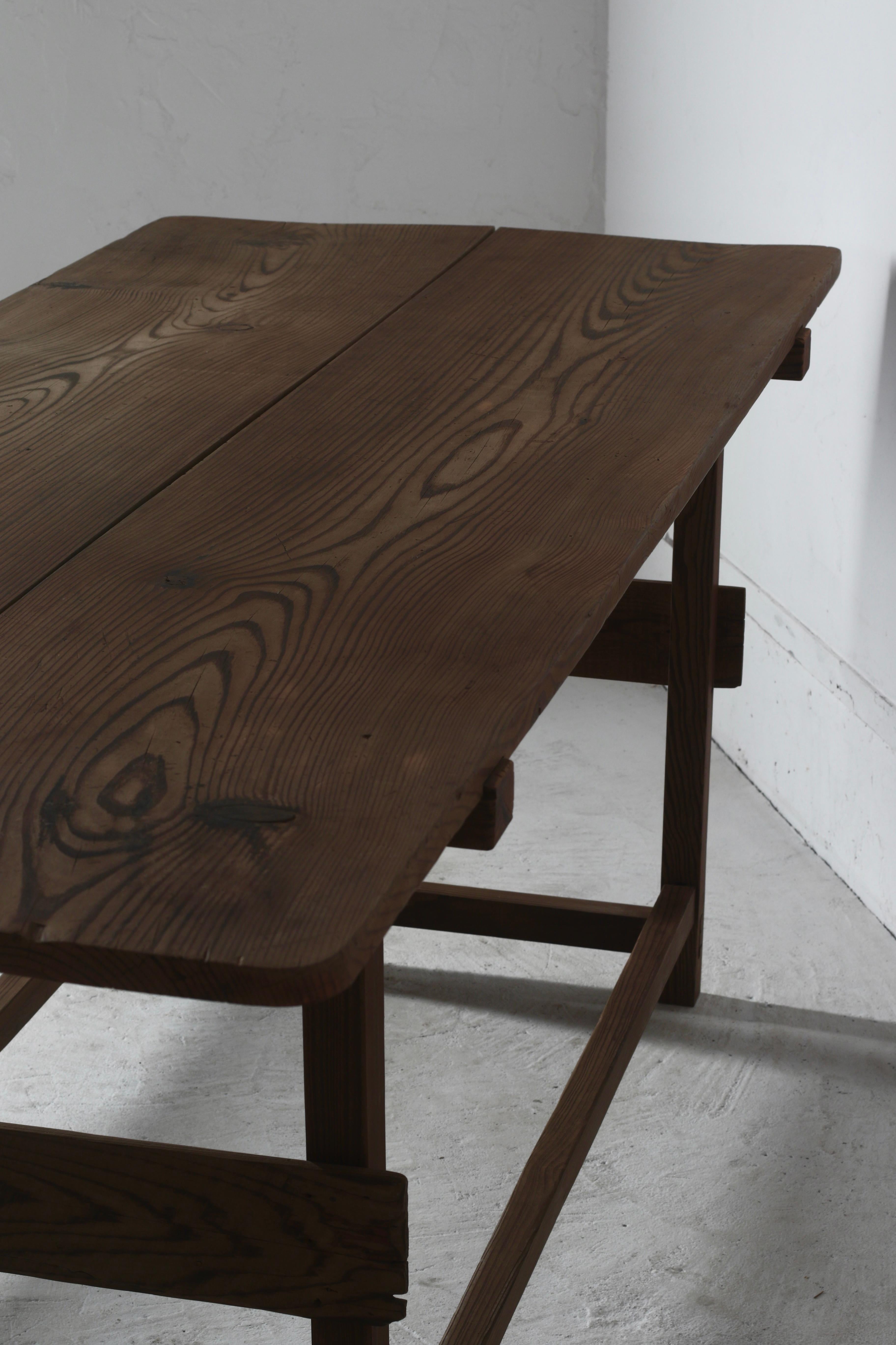 Travail du bois Table/table d'exposition japonaise ancienne en bois du début de la période Wabi Sabi en vente