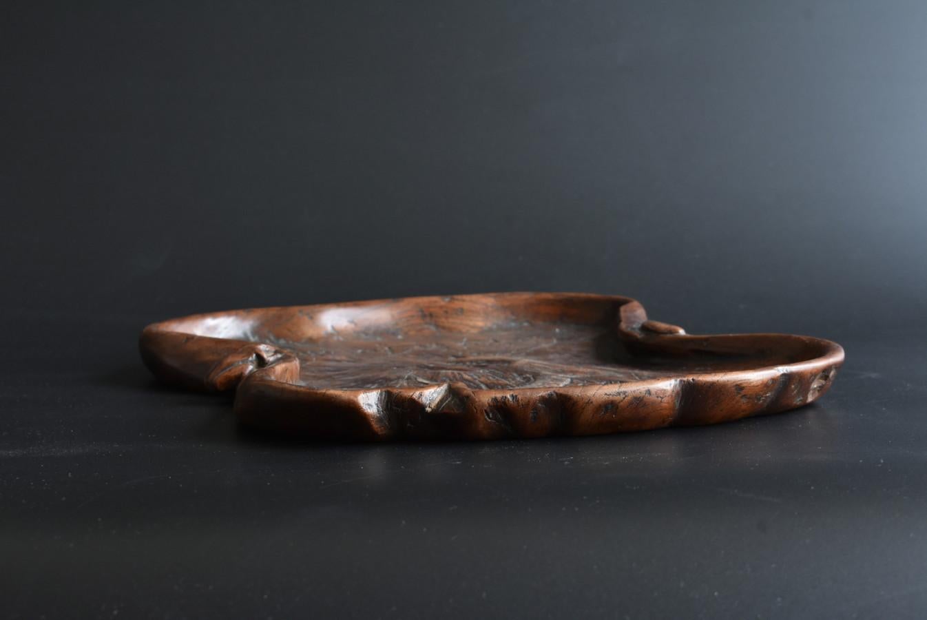 Japanese Antique Wooden Tray in the Shape of a Lotus / 1868-1920 7