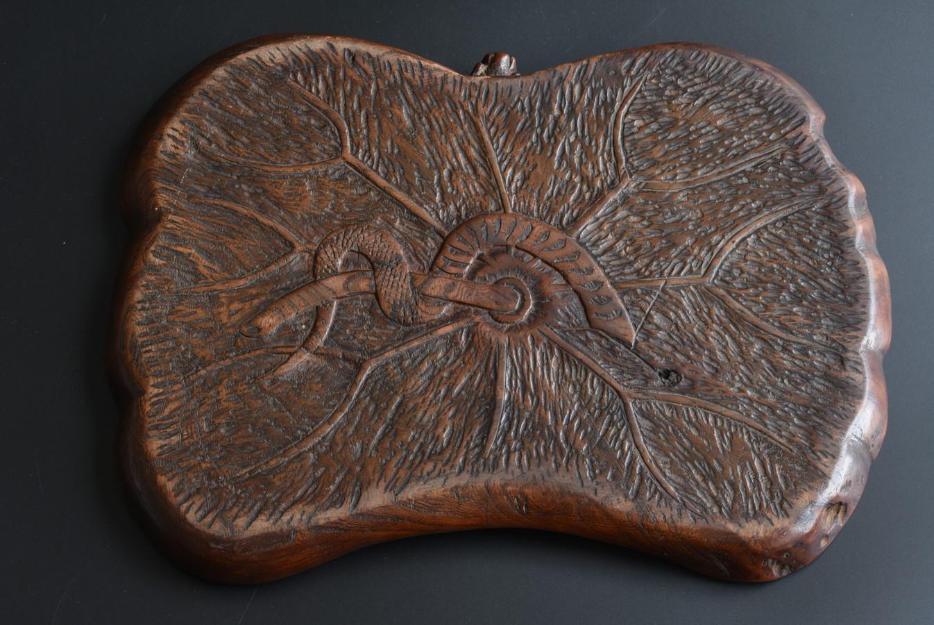Japanese Antique Wooden Tray in the Shape of a Lotus / 1868-1920 8