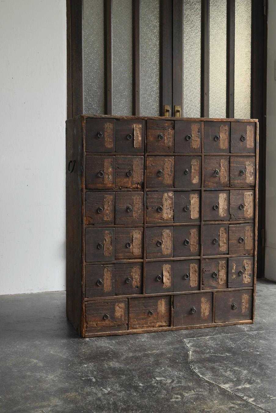 Woodwork Japanese antique wooden wabisabi drawer/1868-1920/MINGEI/Meiji-Taisho For Sale