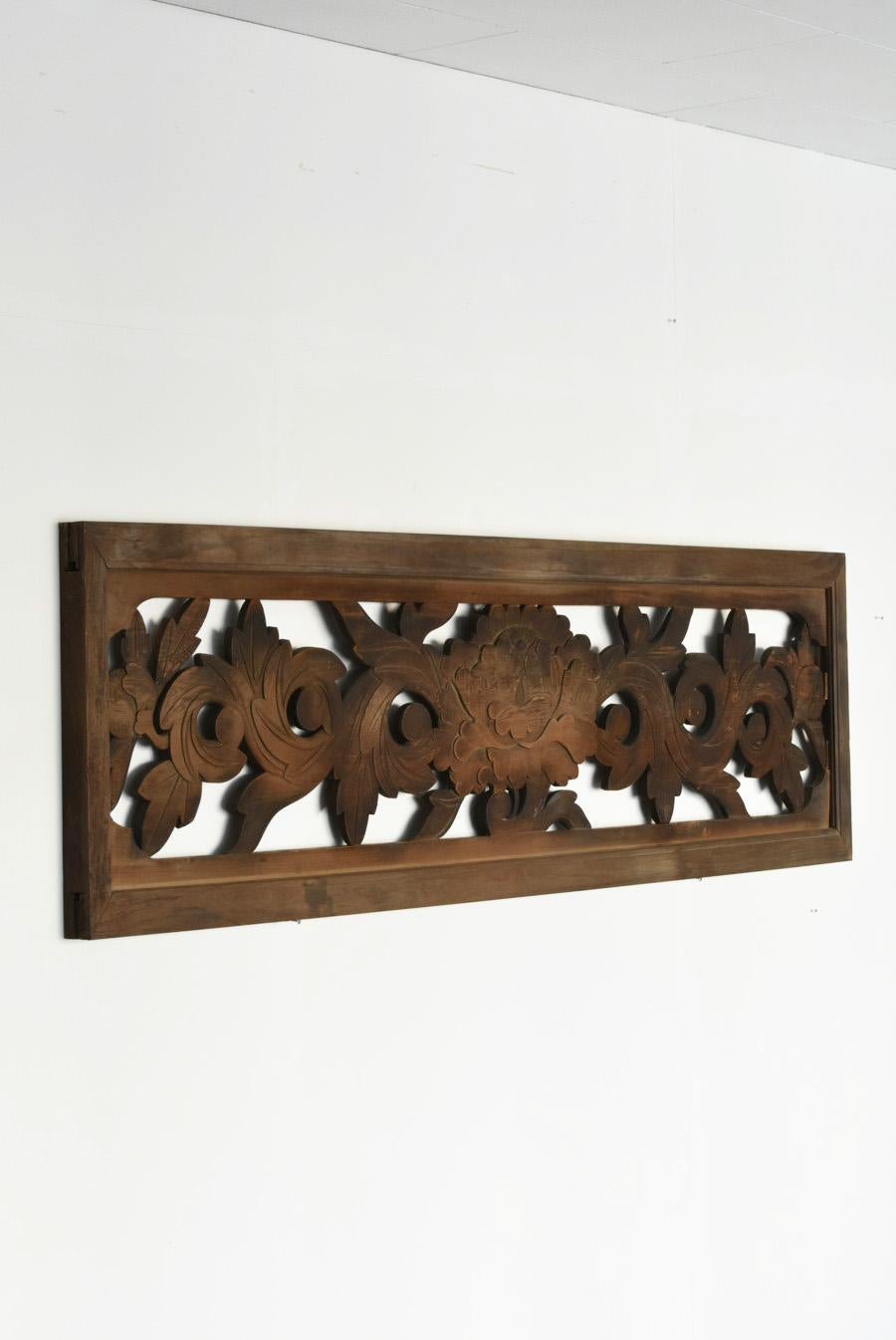 Japanese Antique Wooden Wall Hanging Floral Large Sculpture / 1868-1920 In Good Condition In Sammu-shi, Chiba