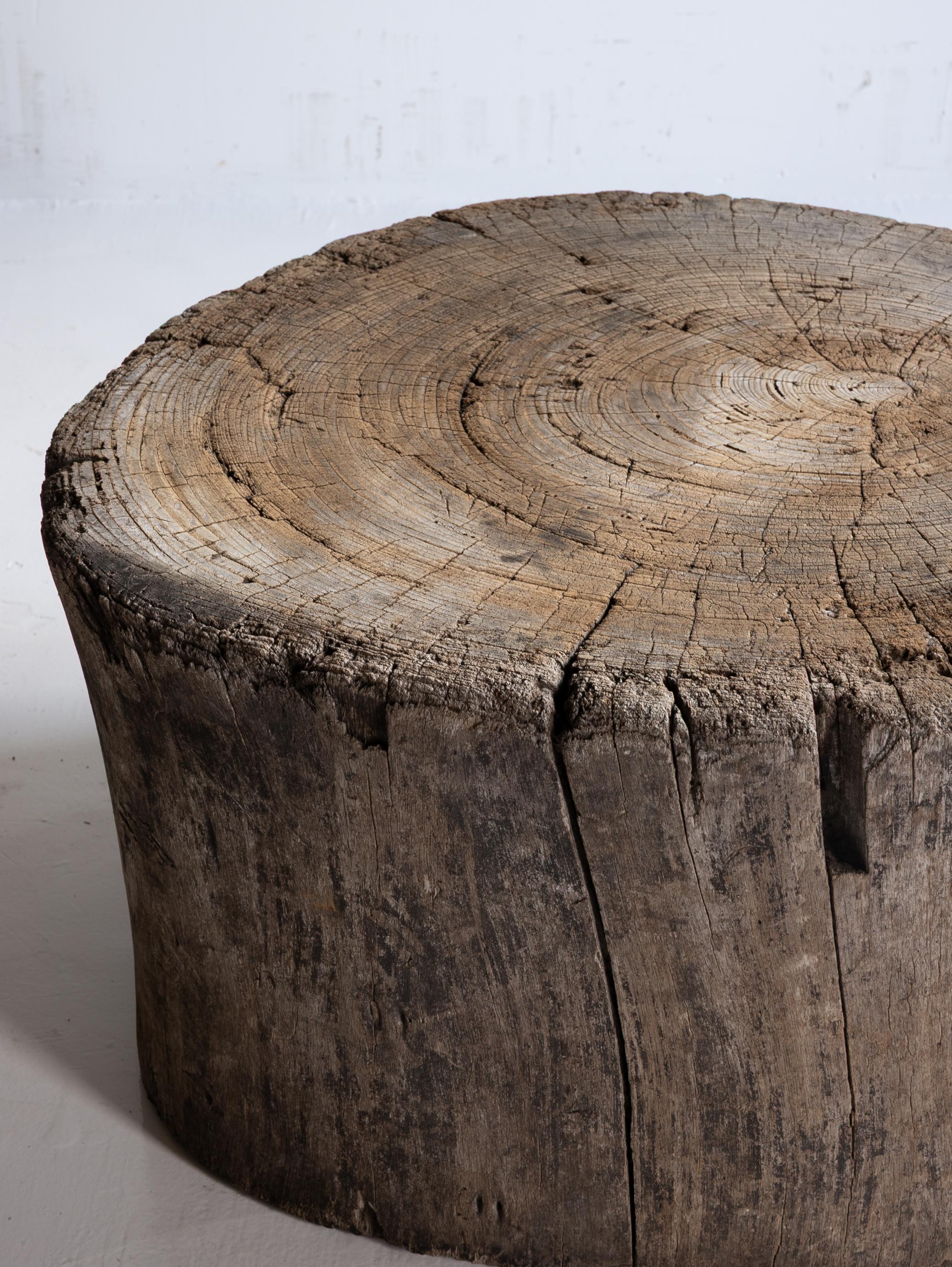 Planche de travail japonaise en bois ancien / Wabi sabi / Présentoir / Table d'appoint en vente 3