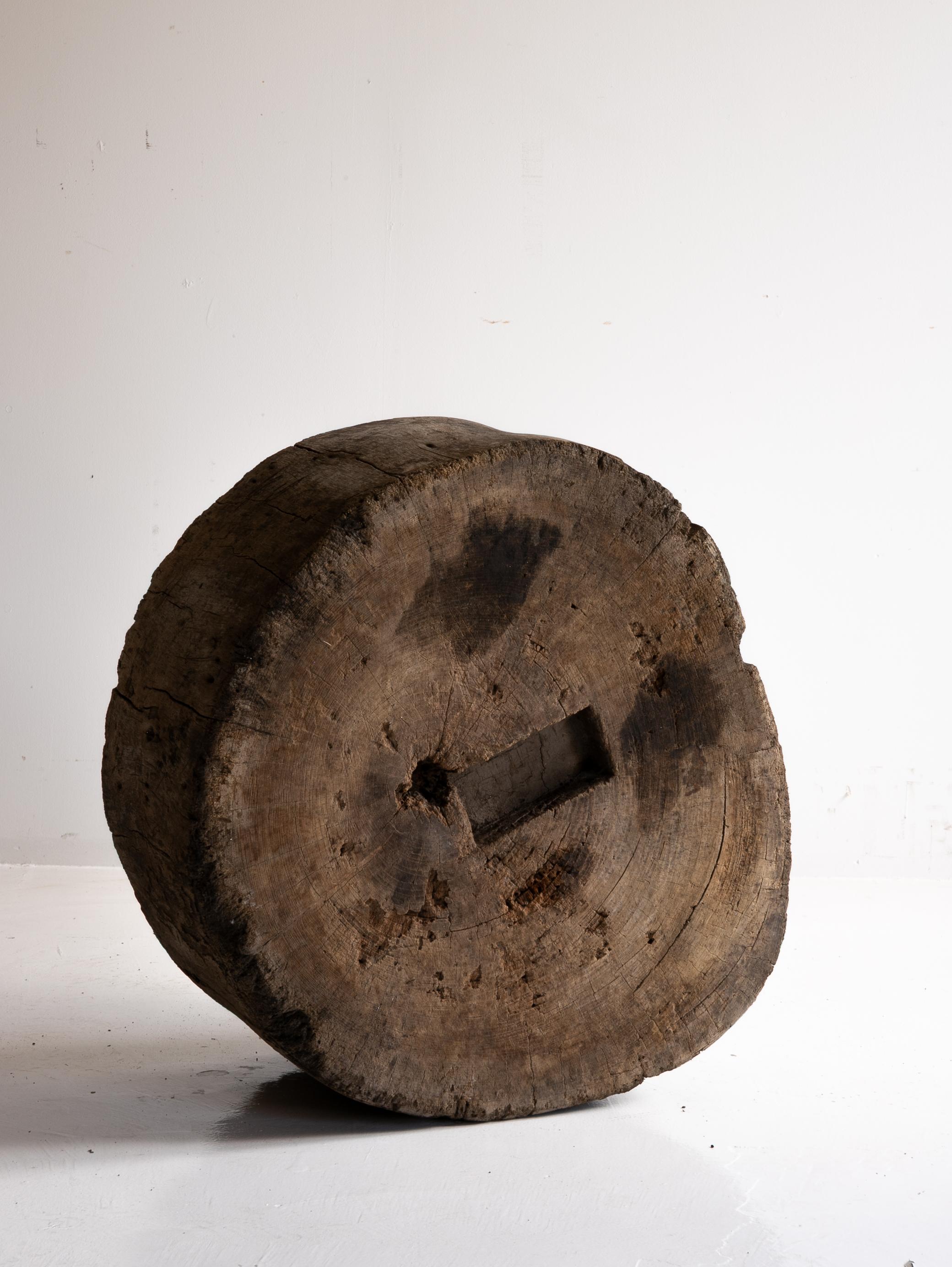 Planche de travail japonaise en bois ancien / Wabi sabi / Présentoir / Table d'appoint en vente 8