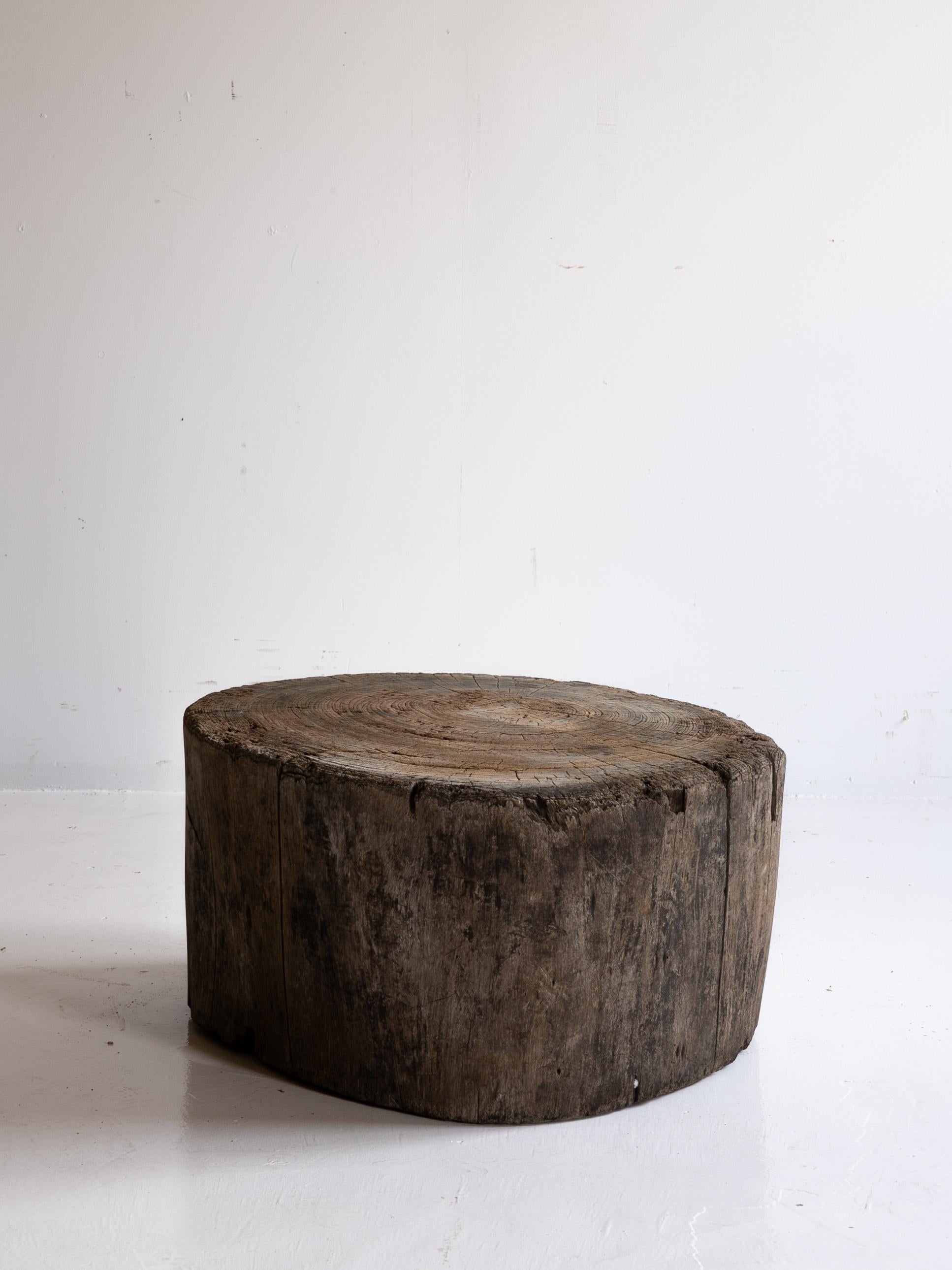 Bois Planche de travail japonaise en bois ancien / Wabi sabi / Présentoir / Table d'appoint en vente
