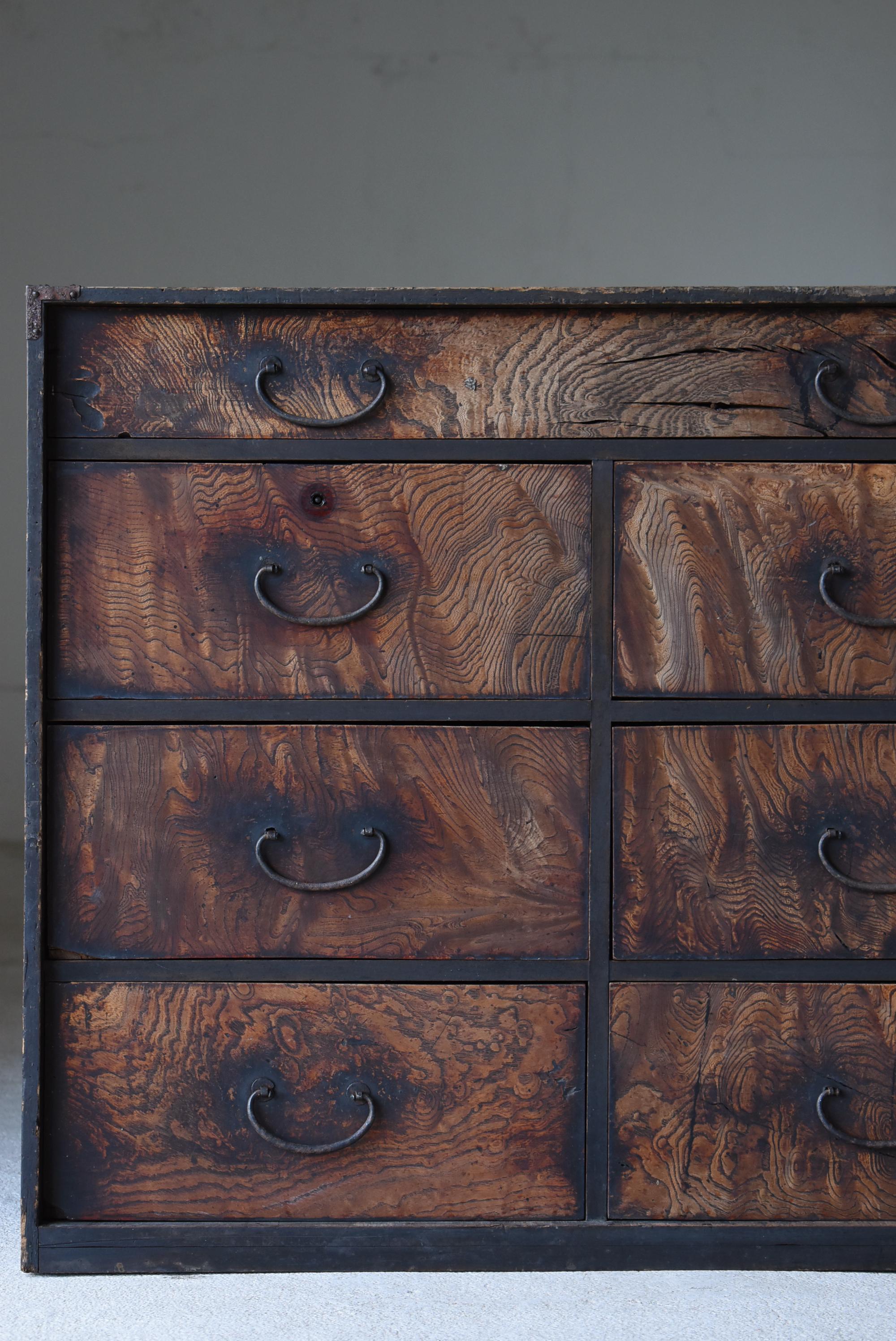 Cajón Japonés Antiguo de Madera de Zelkova Años 1860-1900 / Tansu Wabi Sabi en Bueno Estado en Sammu-shi, Chiba