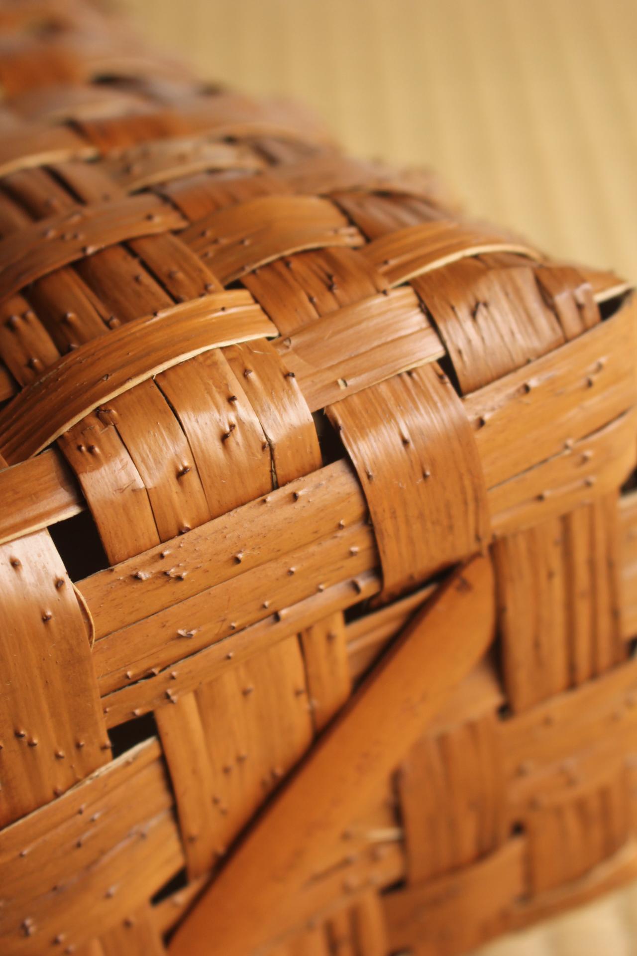 Japanese Antiques a basket by Chikuryu-sai Yamamoto(山本竹龍齋) lotus Bamboo For Sale 8