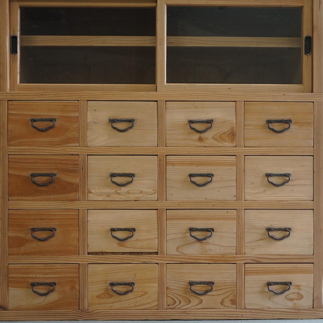 Japanese Antique Drawer Storage Shelf Chest 1930s-1940s Wabi-Sabi  For Sale 2