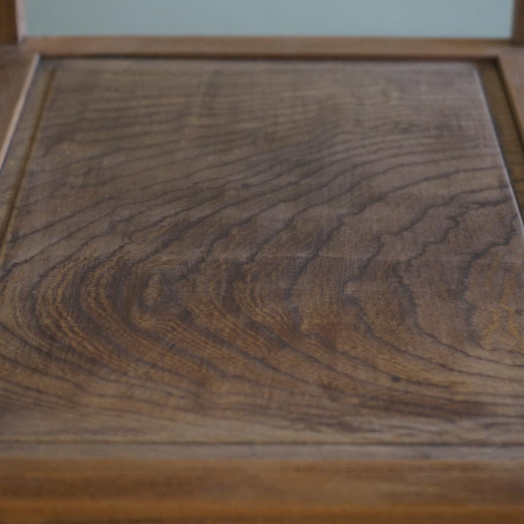 Japanischer antiker Ausstellungsstand Zelkova-Holz 1930er Jahre Wabi-Sabi Beistelltisch (20. Jahrhundert) im Angebot