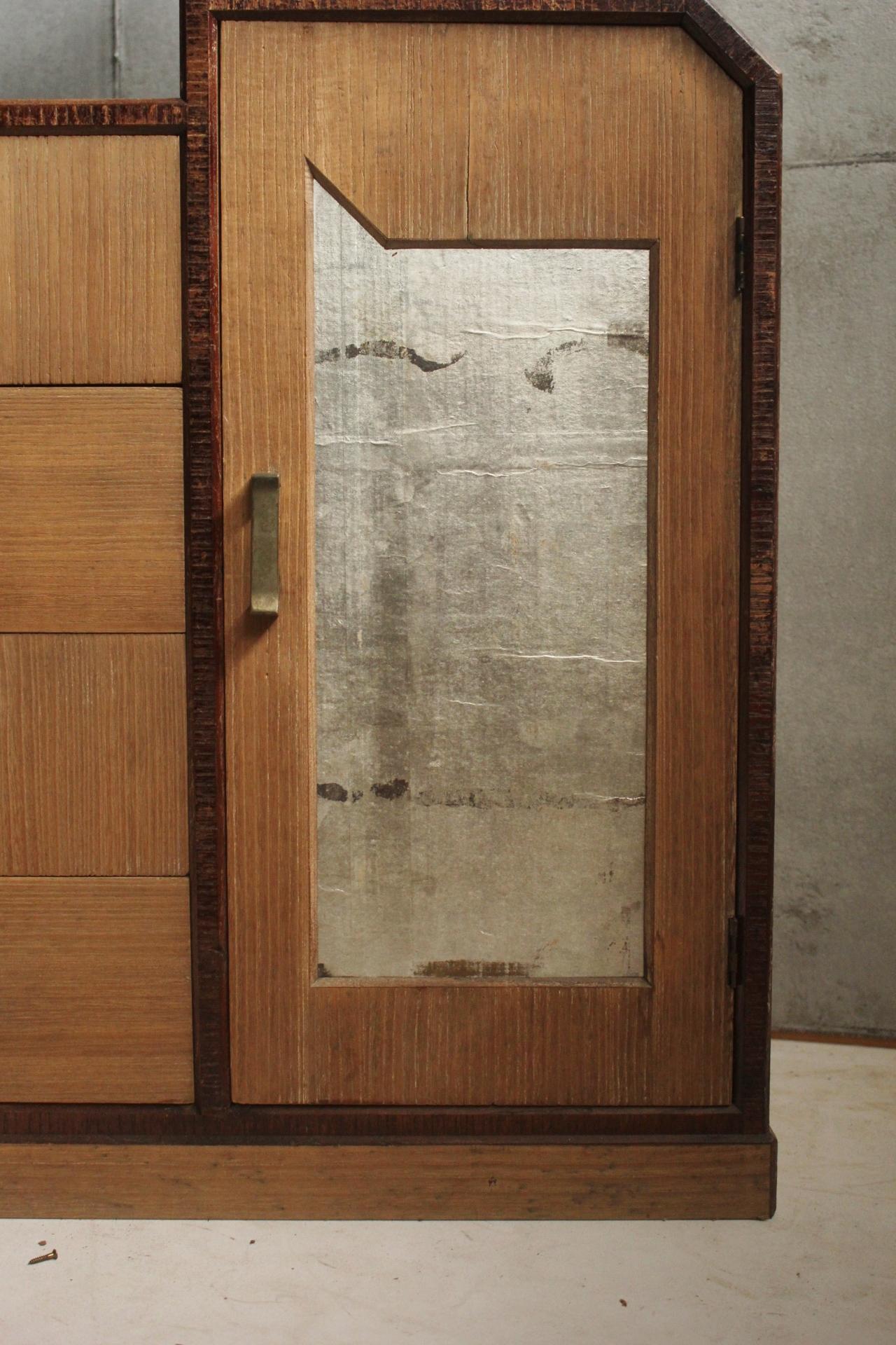 Old Japanese Modern Geometric design by a great joiner Paulownia wood drawer For Sale 1