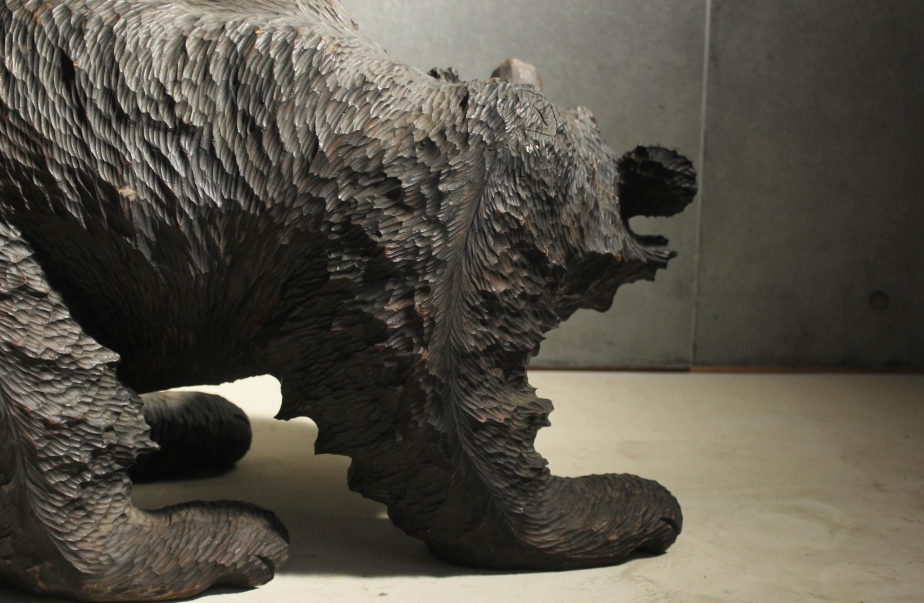 Japanese Antiques Hokkaido Folk Crafts Large Wood Carving Bear For Sale 8