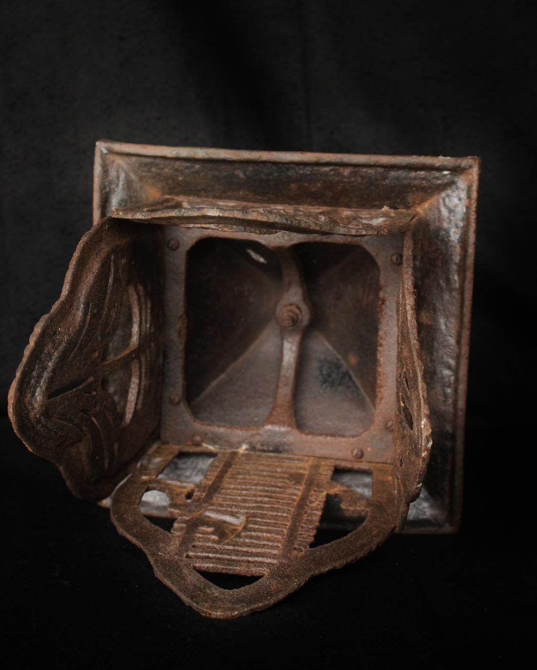 Antigüedades japonesas Farol de hierro en venta 6