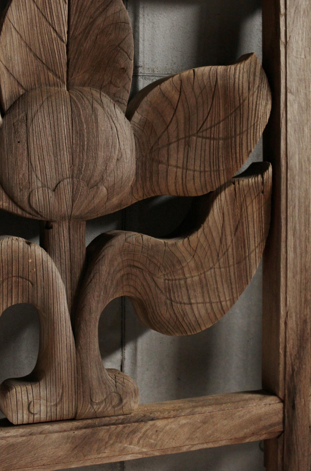Japanese Antiques Kato-style(Firelight-shaped) wood window, for temples building For Sale 4