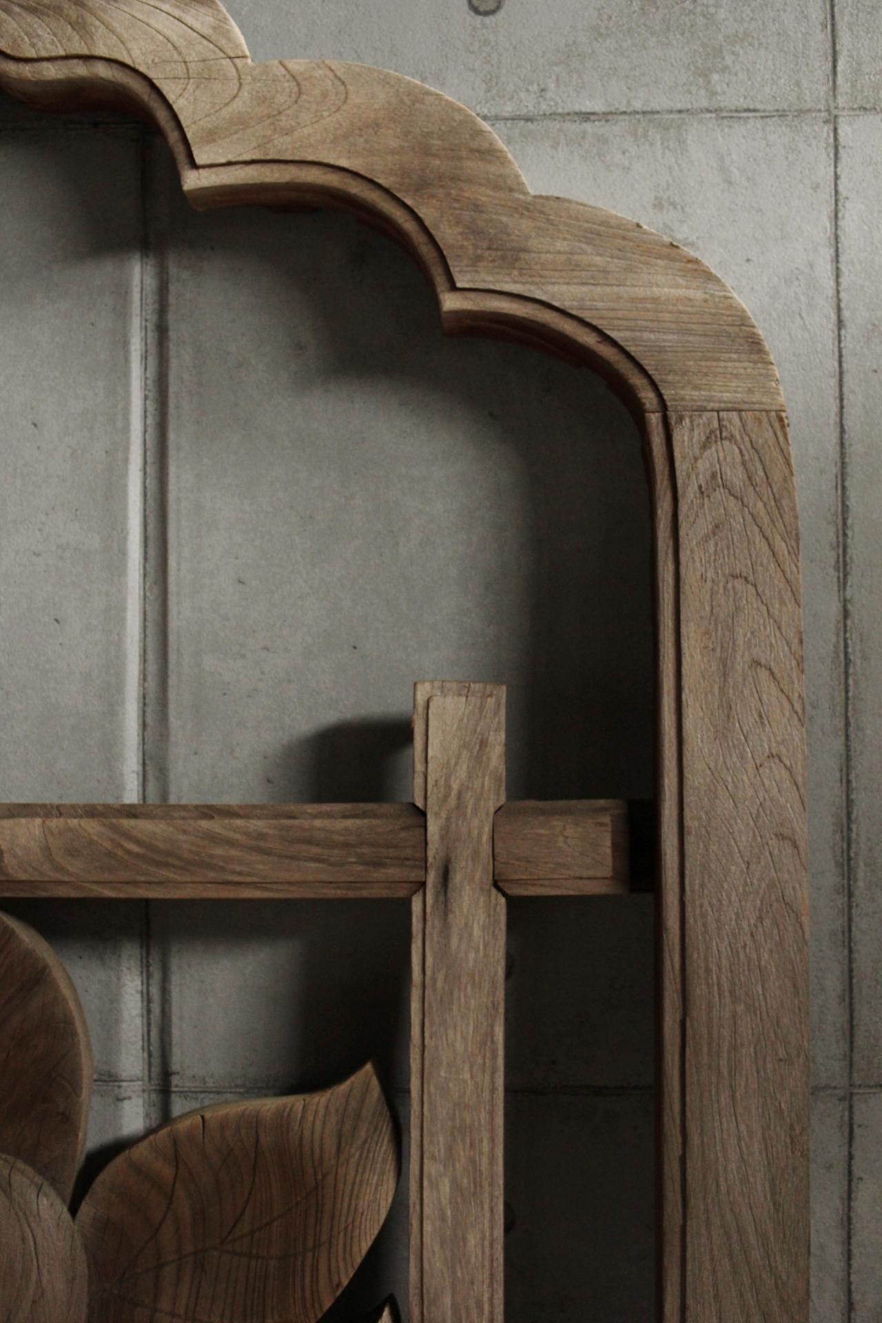 Japanese Antiques Kato-style(Firelight-shaped) wood window, for temples building For Sale 6