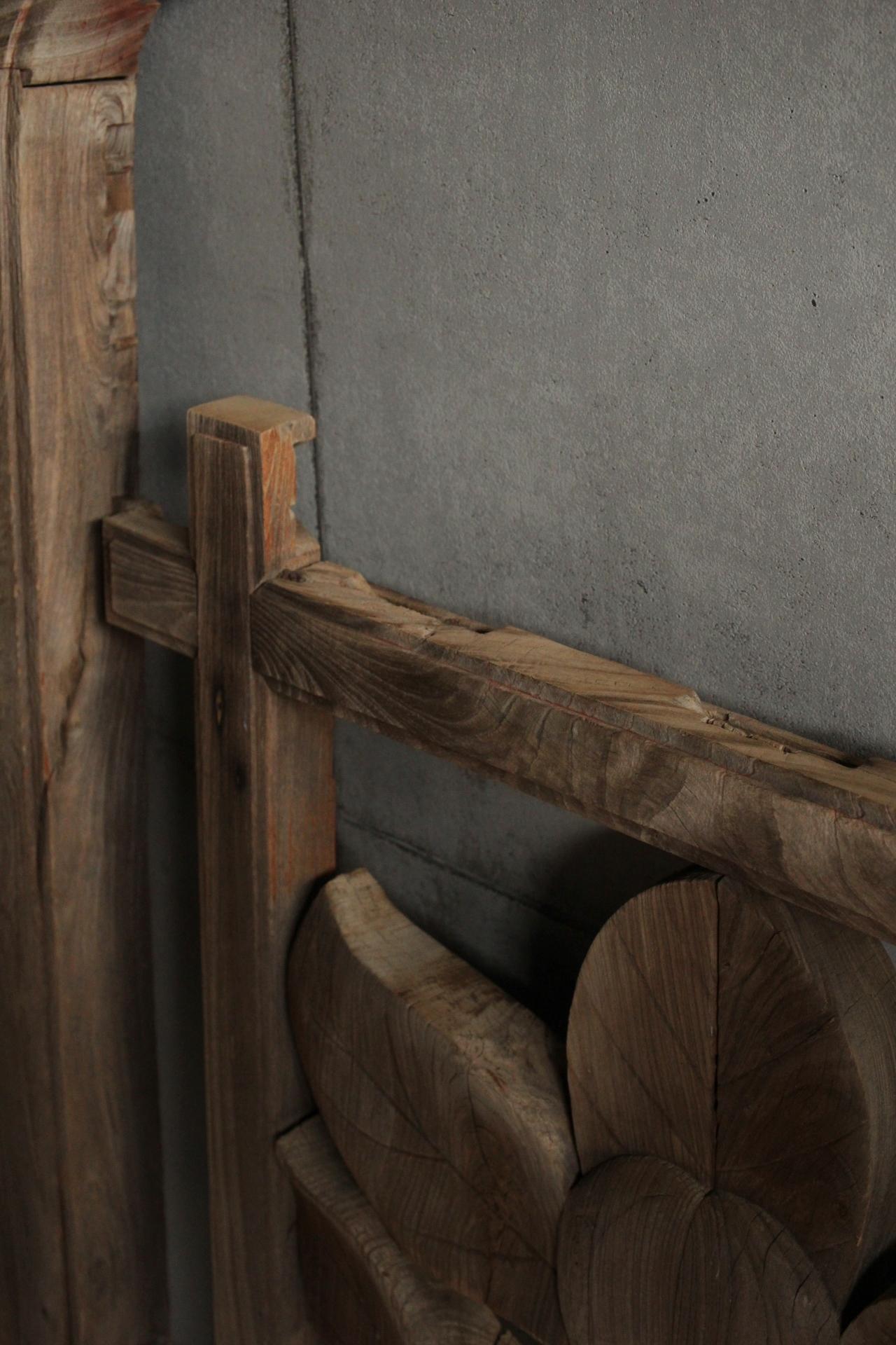 Japanese Antiques Kato-style(Firelight-shaped) wood window, for temples building For Sale 10