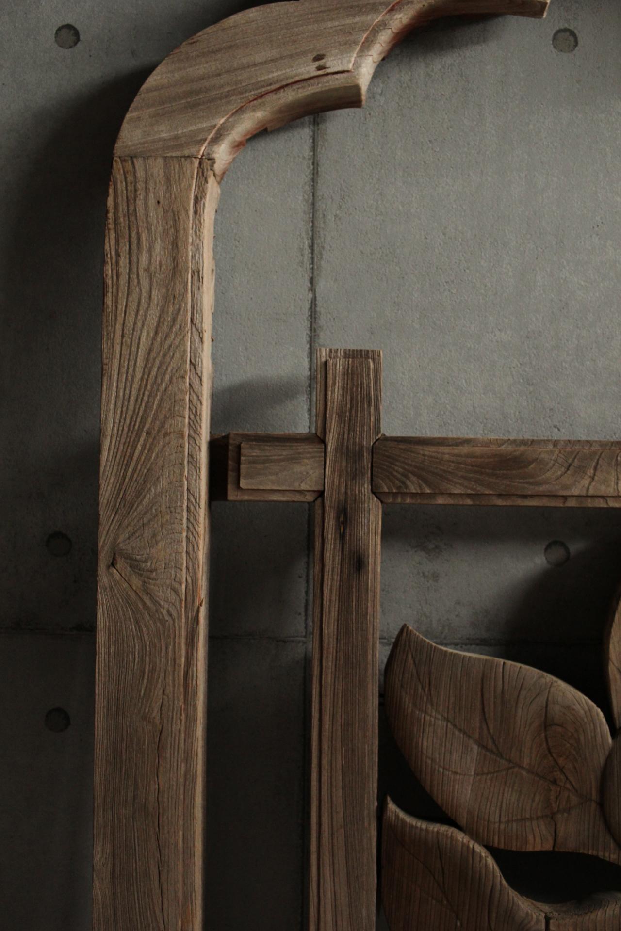 Wood Japanese Antiques Kato-style(Firelight-shaped) wood window, for temples building For Sale