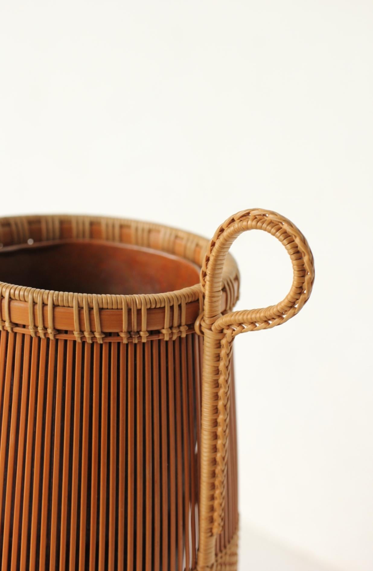 Hand-Woven Japanese Antiques Kosuge Kogetsu Bamboo Woven Flower Basket For Sale