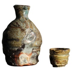 Japanese Antiques Kumano Kuroemon Kumashino Shino Sake Bottle and Iga sake cup