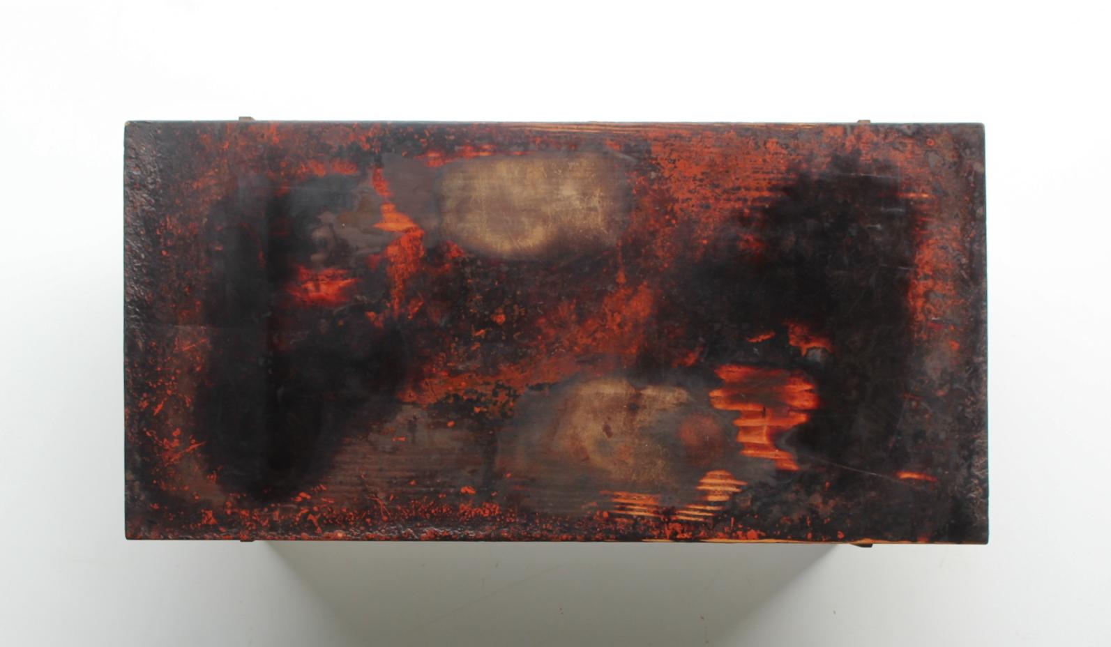 Material: mainly Cedar board

A workbench used by lacquer craftsman.
Through years of use, natural layers of lacquer have formed, giving it a beautiful appearance like an abstract painting without any artificiality.
It takes a lot of time and effort