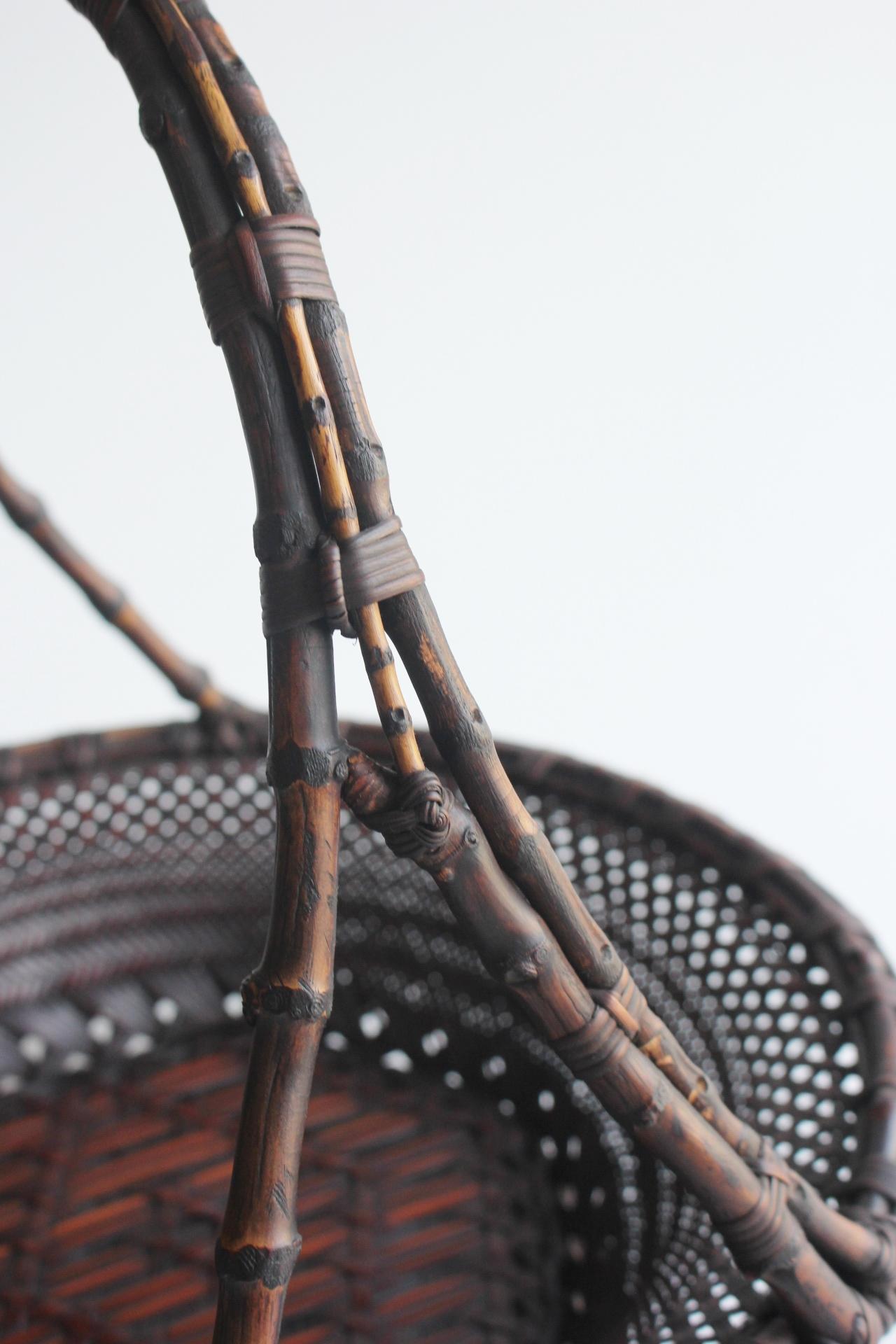 Japanese Antiques Maeda Chikubosai II, Hosai, bamboo tray, flat flower basket For Sale 1