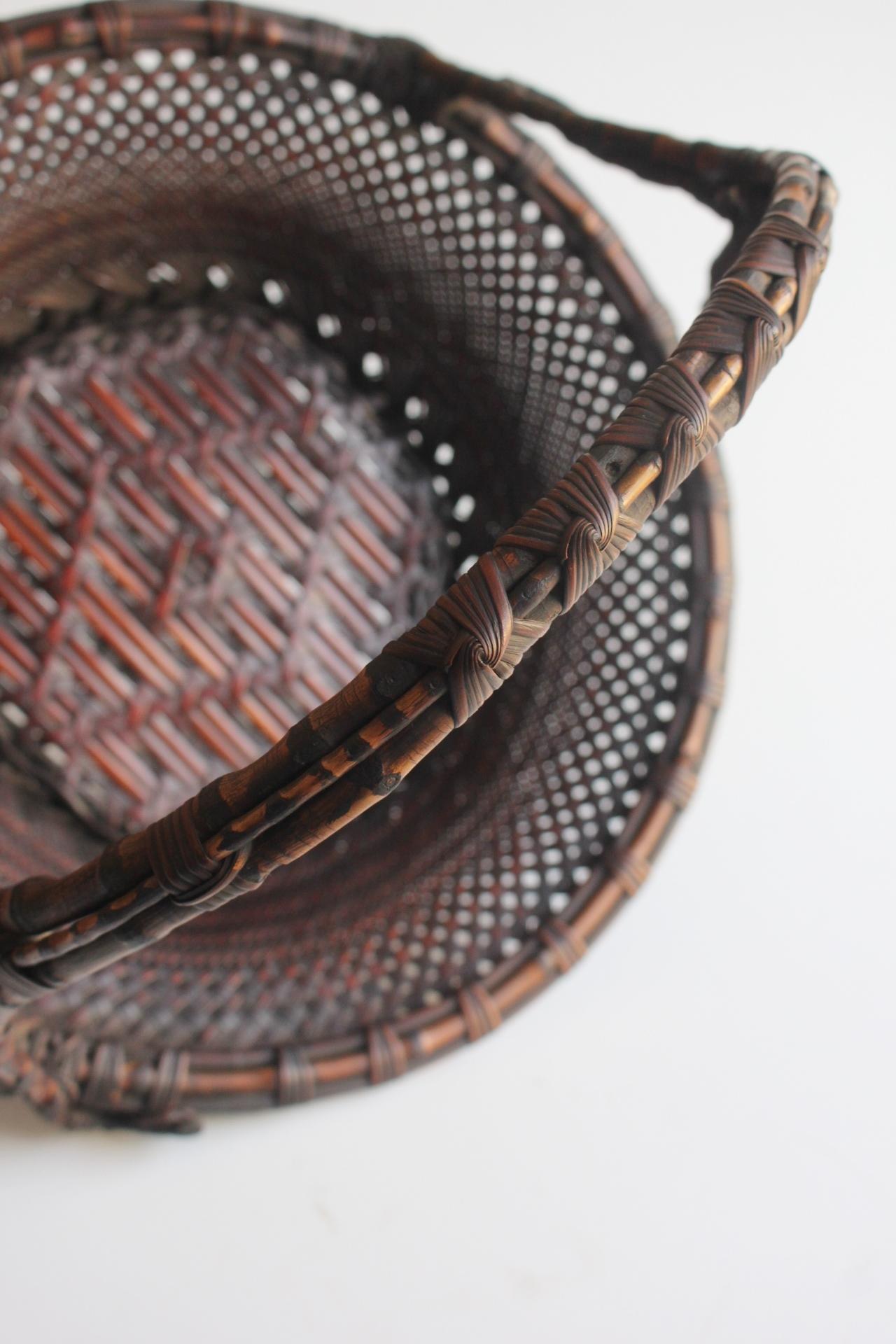 Japanese Antiques Maeda Chikubosai II, Hosai, bamboo tray, flat flower basket For Sale 4
