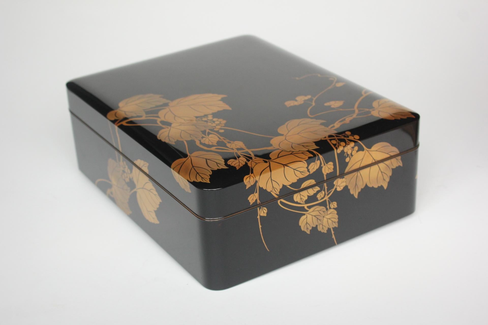 Antichità giapponese Mitamura Jiho Ivy Makie (lacca) Scatola di carta per calligrafia in vendita 3
