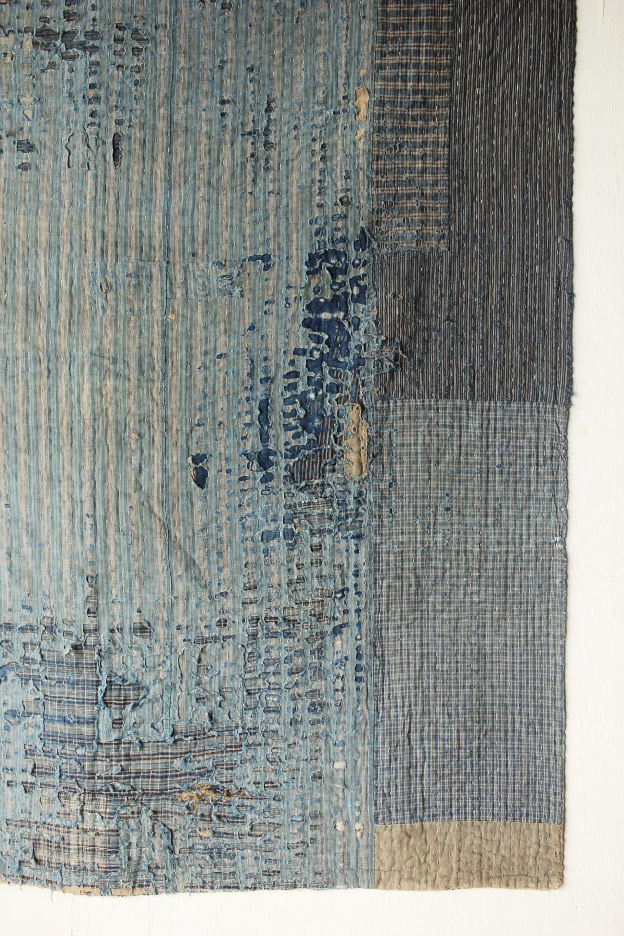 Hand-Crafted Japanese Antiques Primitive Art BORO Indigo-dyed Sashiko Old Cloth For Sale
