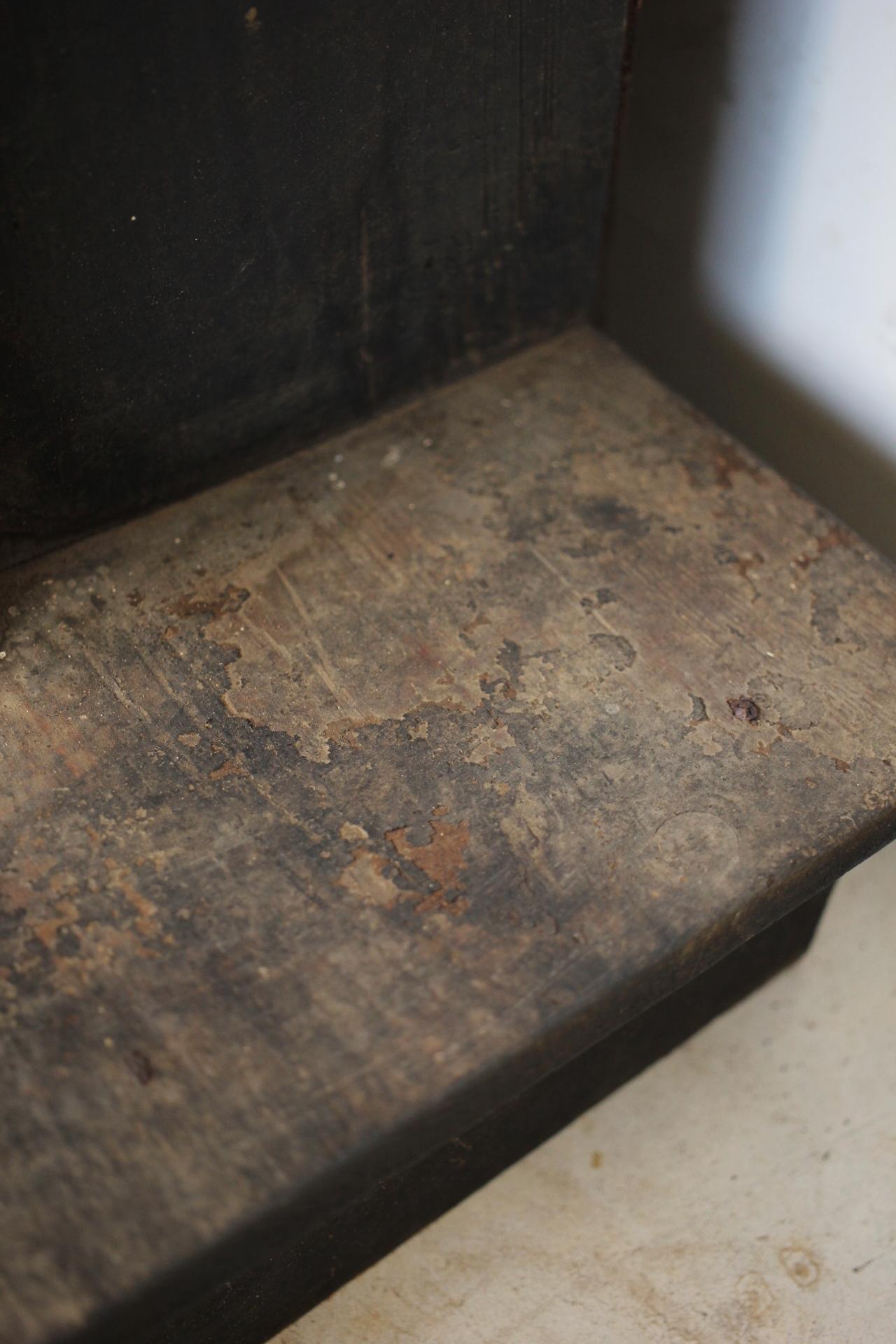 18th Century and Earlier Japanese Antiques Primitive Art wood Shrine for Buddhist statues For Sale