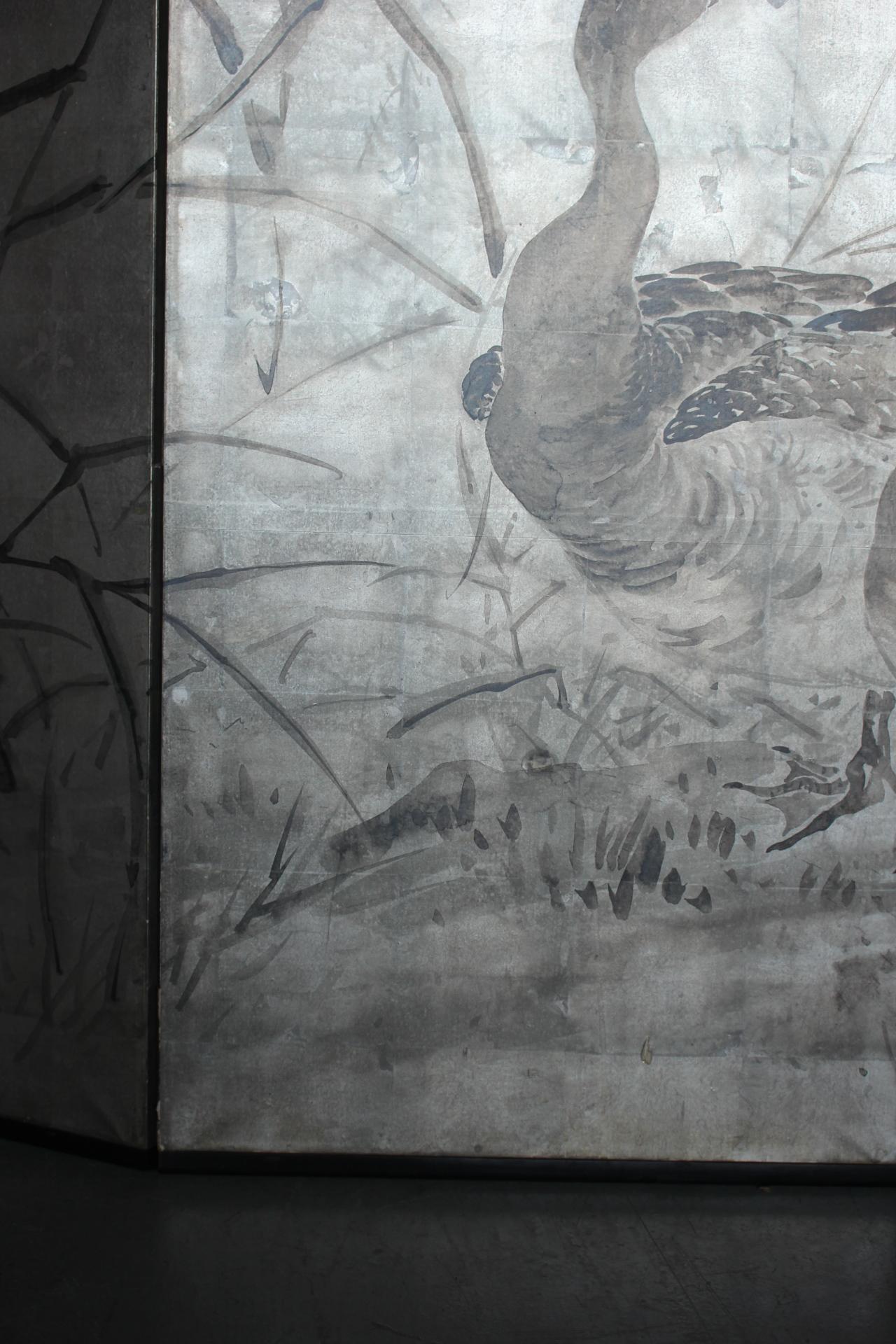 XIX secolo Antiquariato giapponese, Canne e oche, set di paraventi pieghevoli in argento, inchiostro, di Shoko in vendita