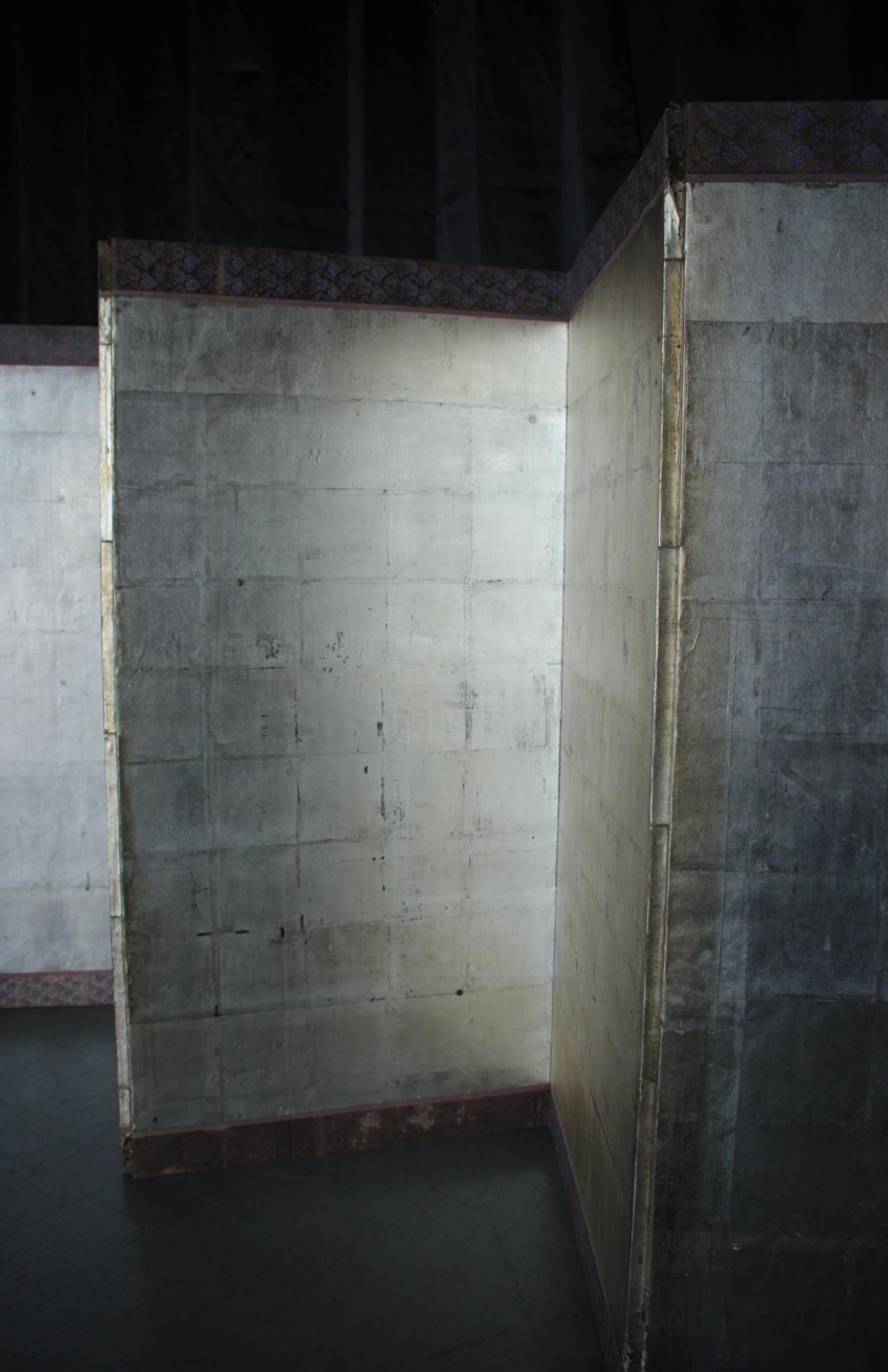 B7 Japanese Antiques Silver Screen, 6-panel Byobu For Sale 4