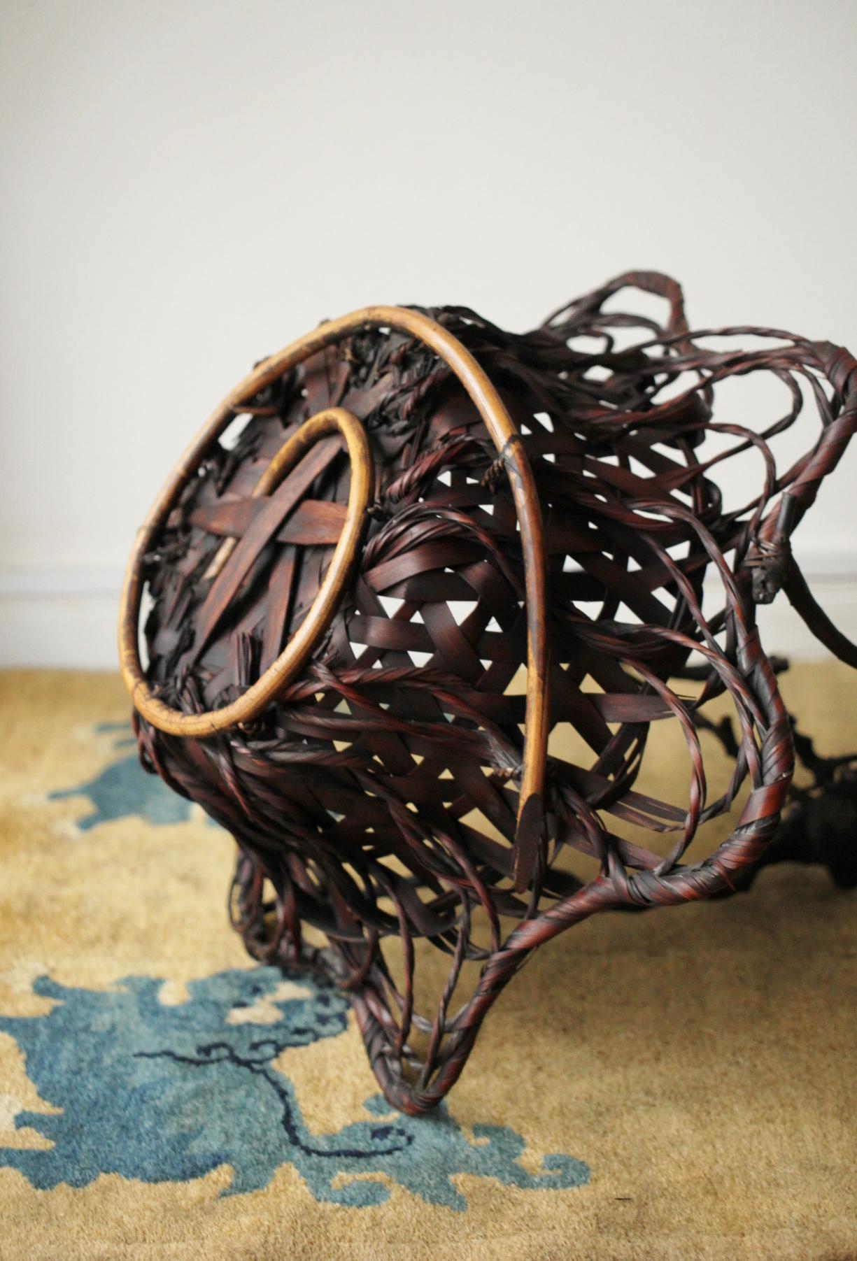 Japanese Antiques Star-shaped bamboo flower basket For Sale 5
