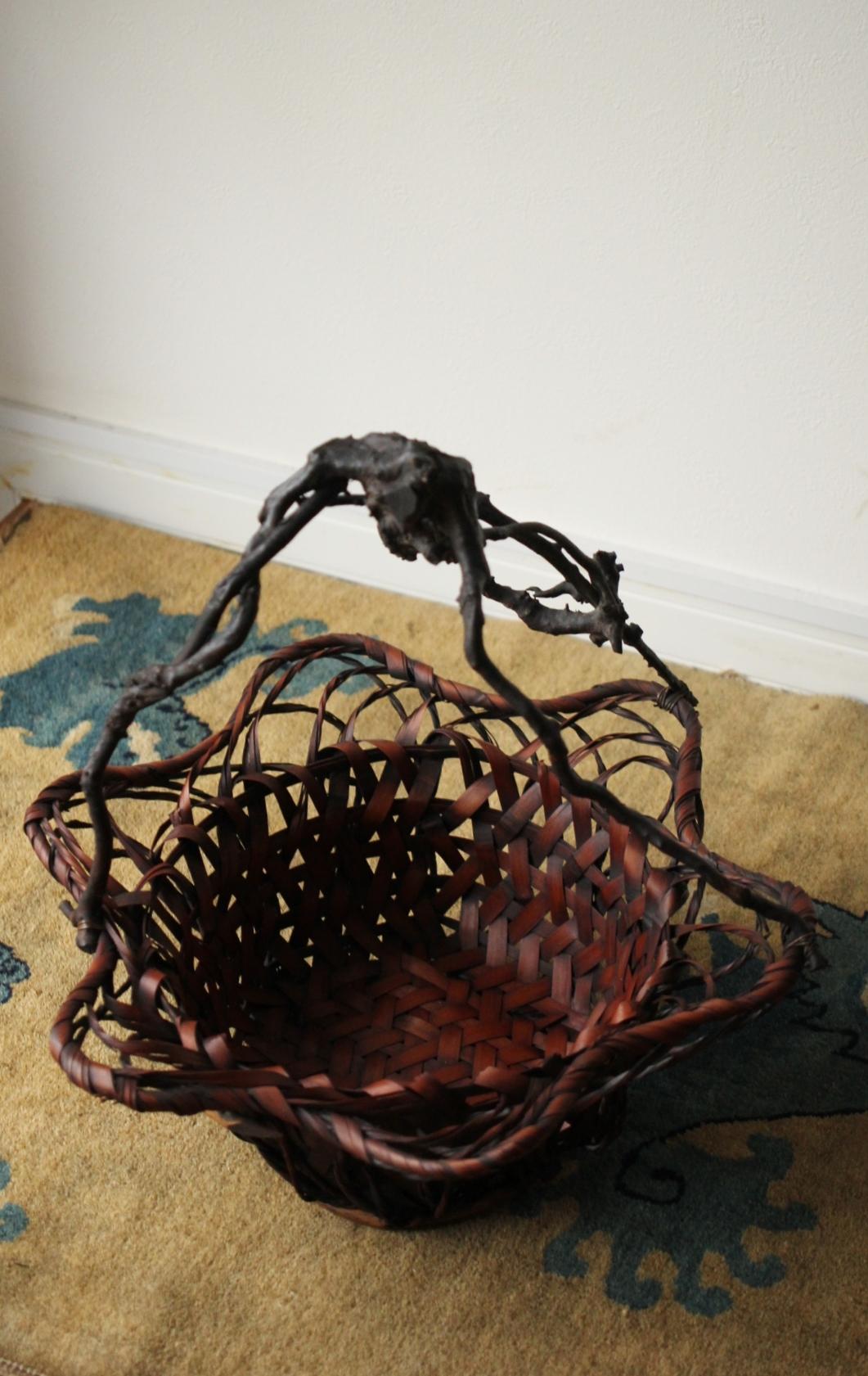 Japanese Antiques Star-shaped bamboo flower basket For Sale 6