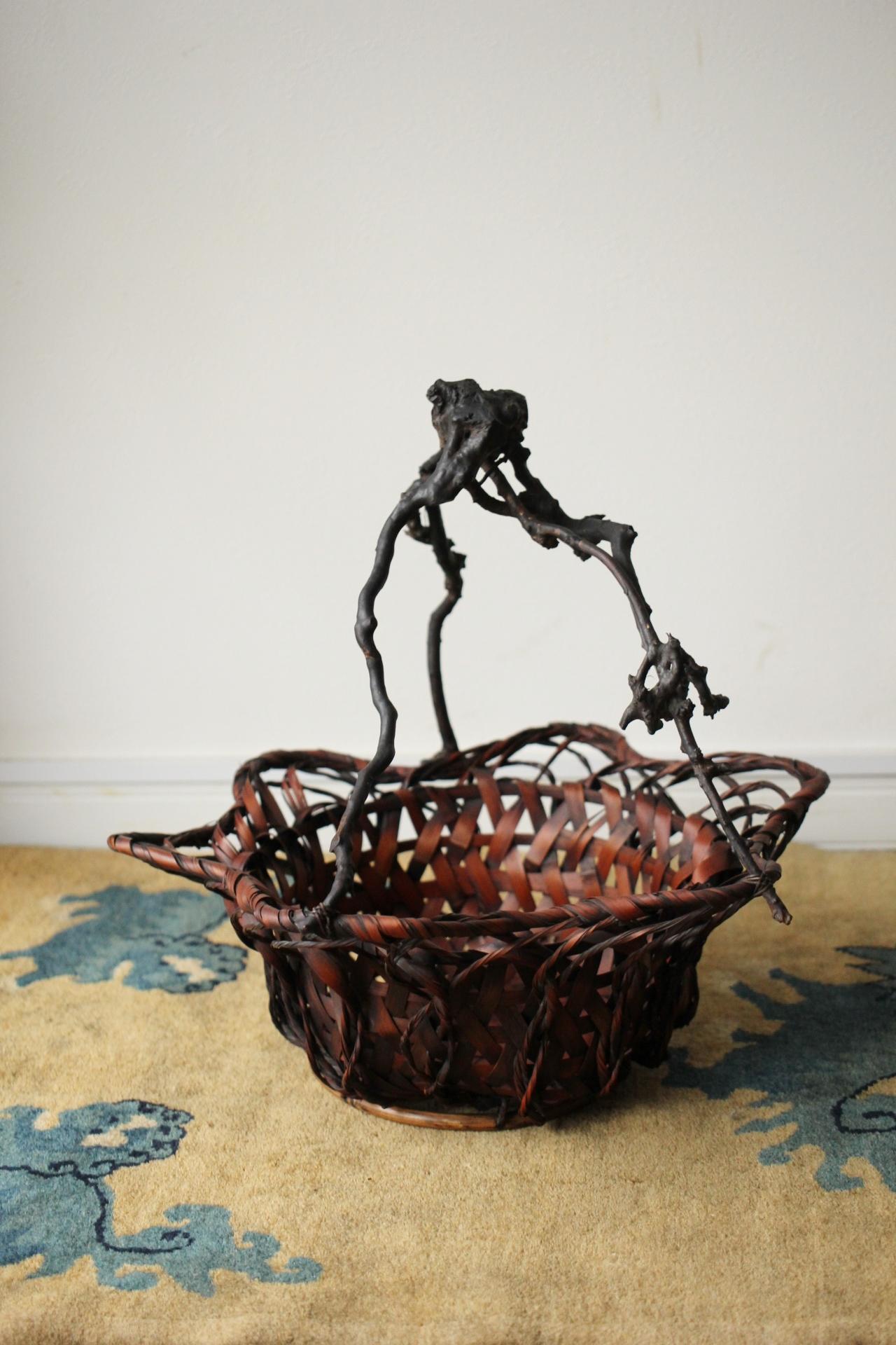 Japanese Antiques Star-shaped bamboo flower basket For Sale 7