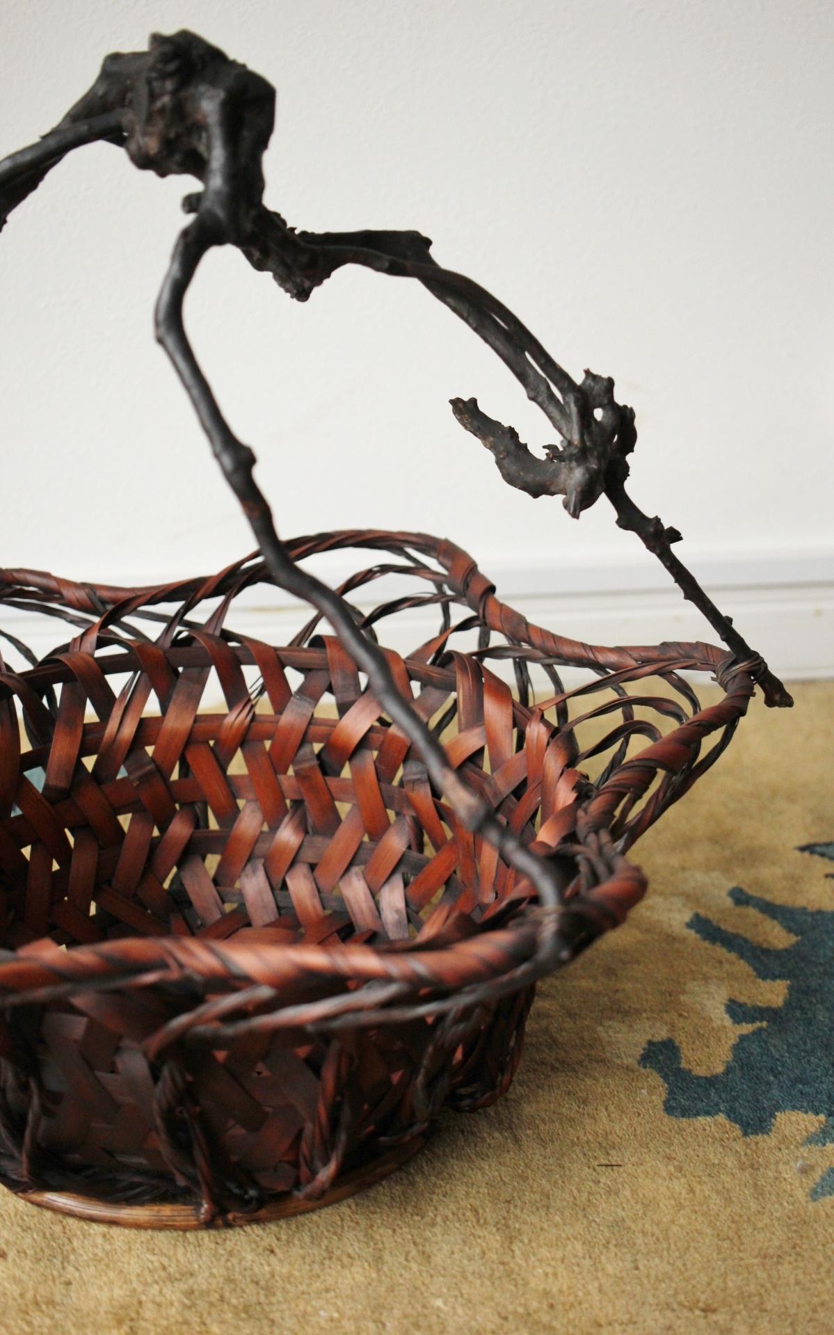 Japanese Antiques Star-shaped bamboo flower basket For Sale 12
