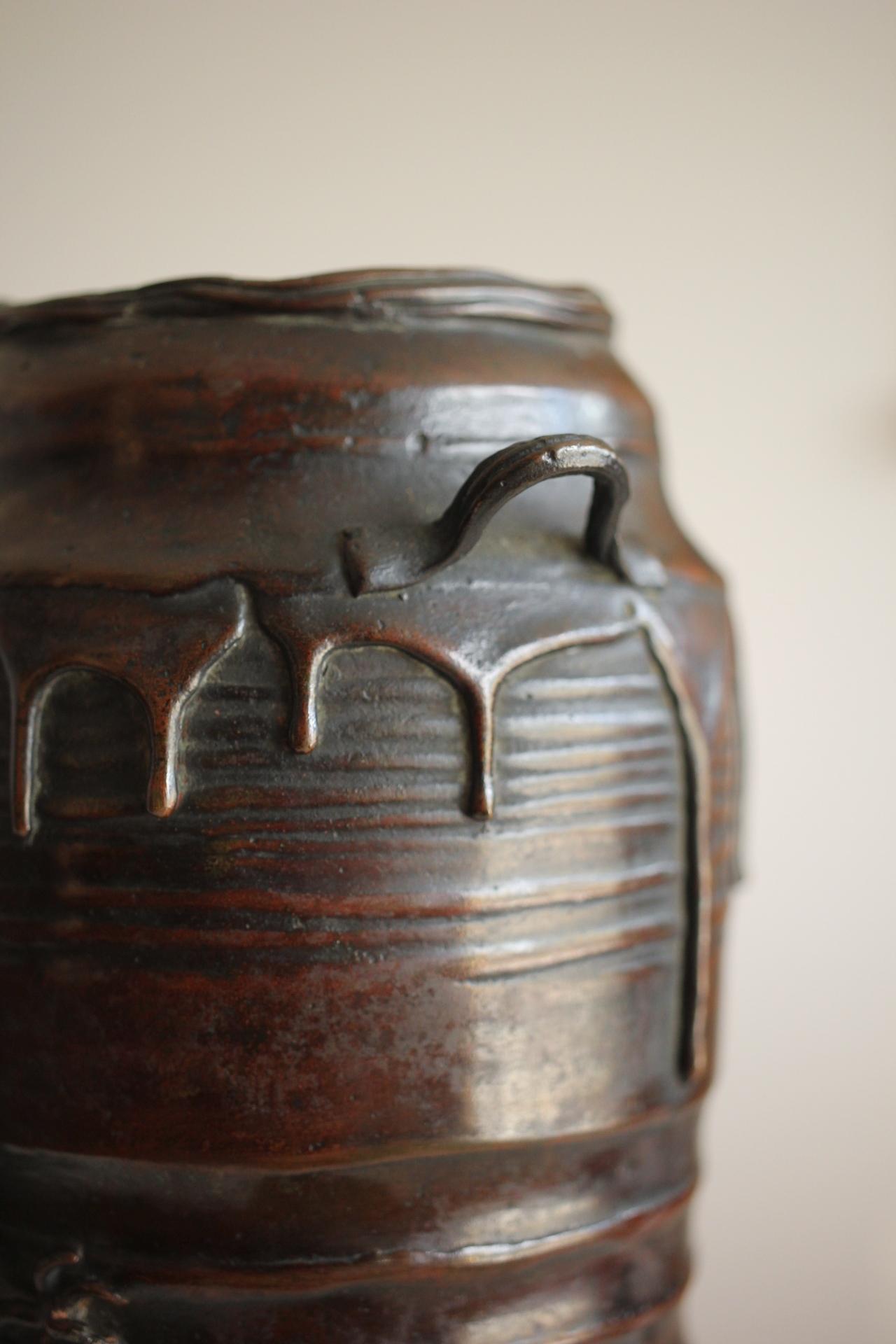 Vaso di antiquariato giapponese Suga Geshin, fusione di cera con motivo del drago della pioggia in vendita 5
