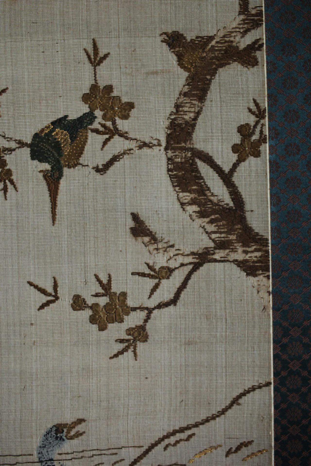 Japanese Antiques Takeya-machi embroidery, bird picture, hanging scroll For Sale 3